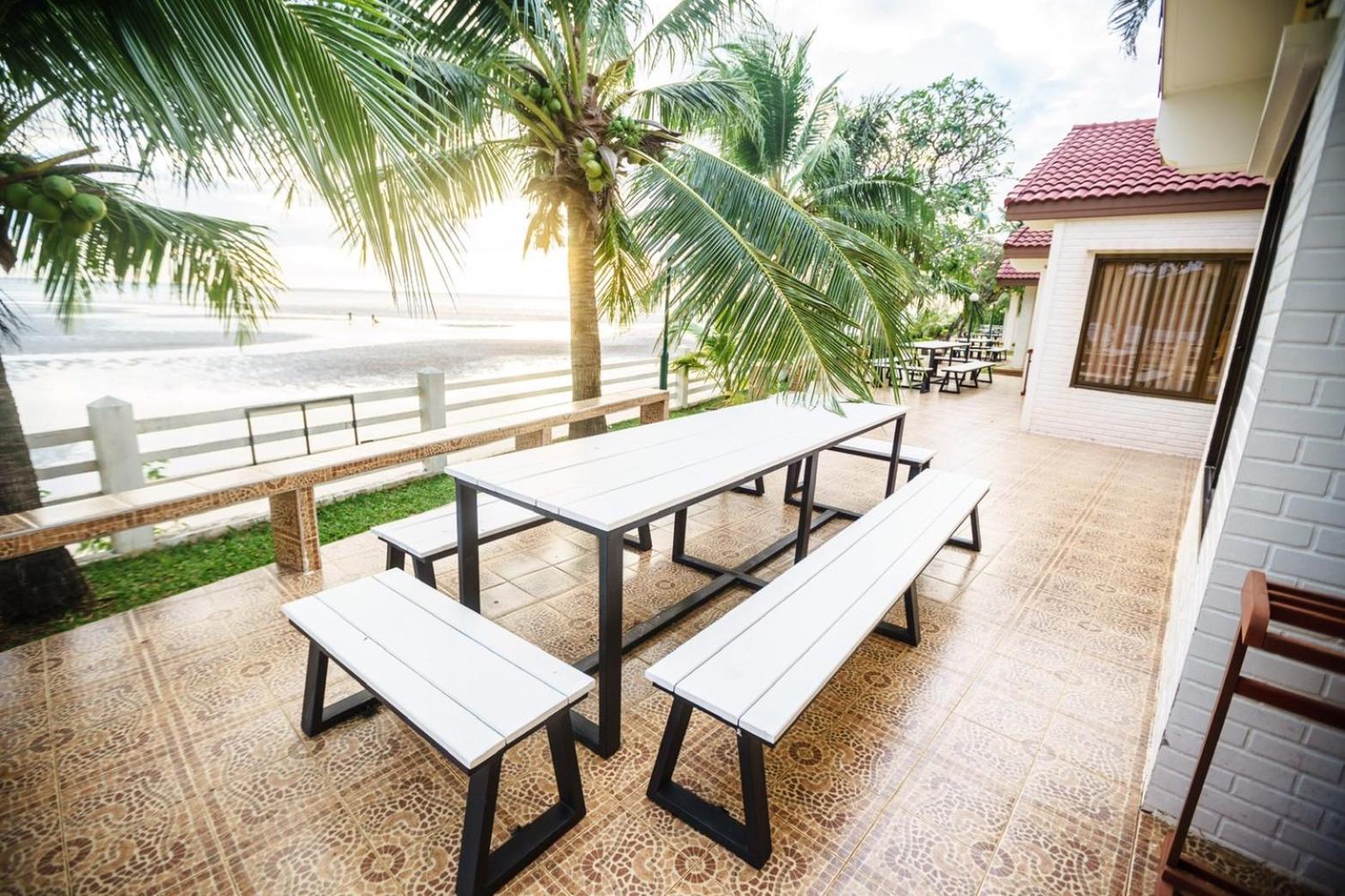Resort New Travel & Chao Lao Beach