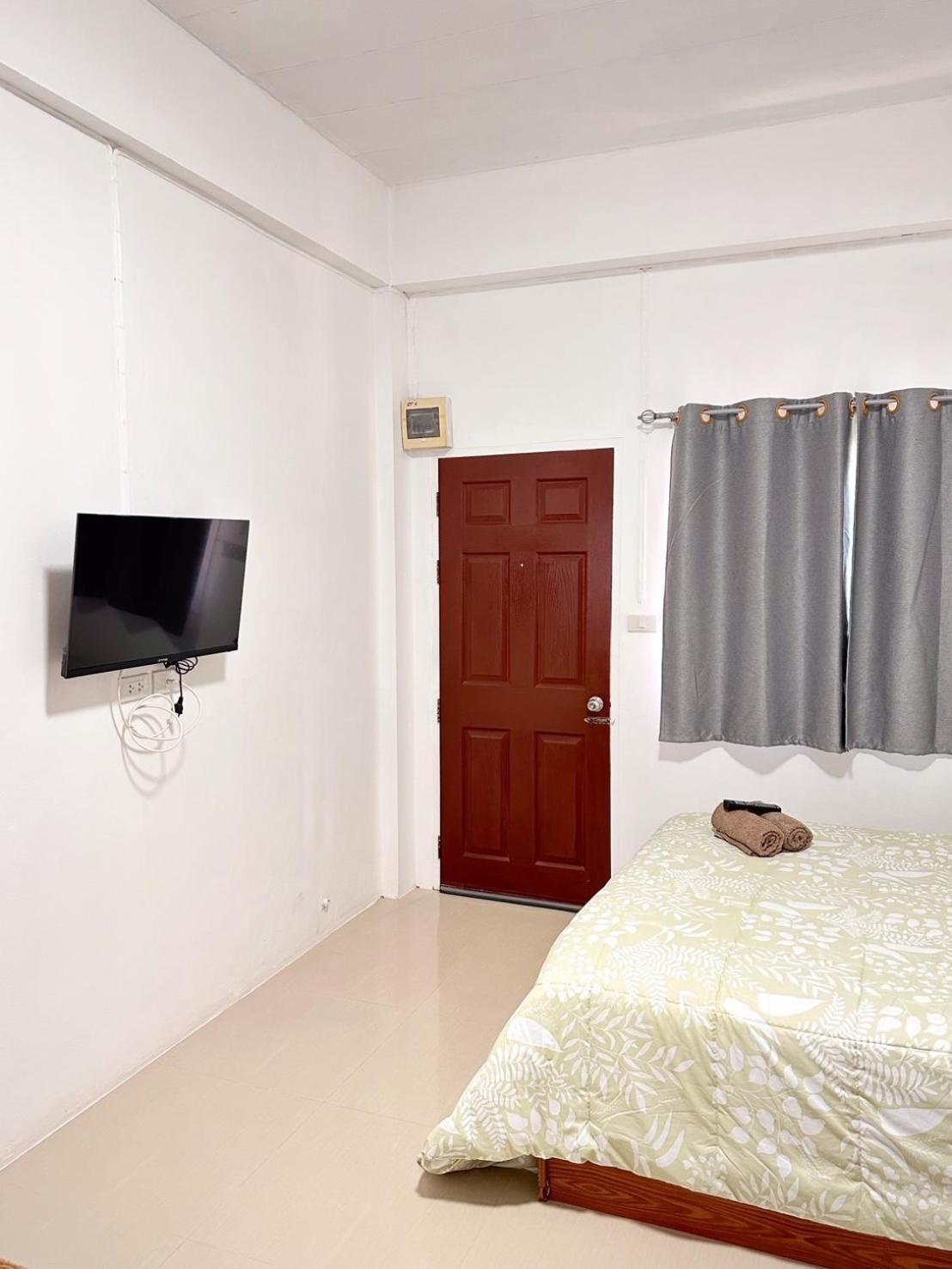 Bansuanrimnam Pakchong Inn 2*