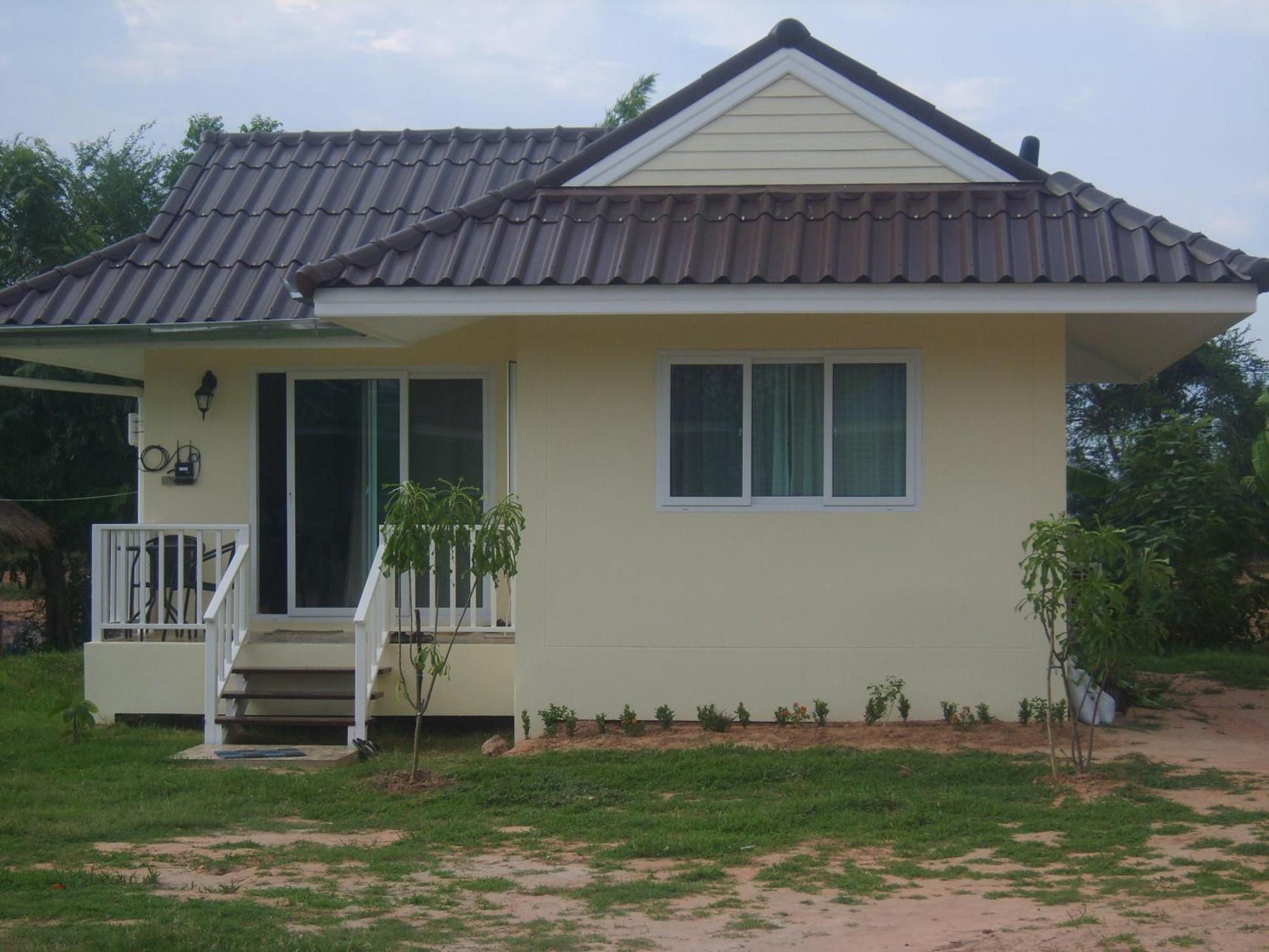 Chomna Resort Ban Bua Yai