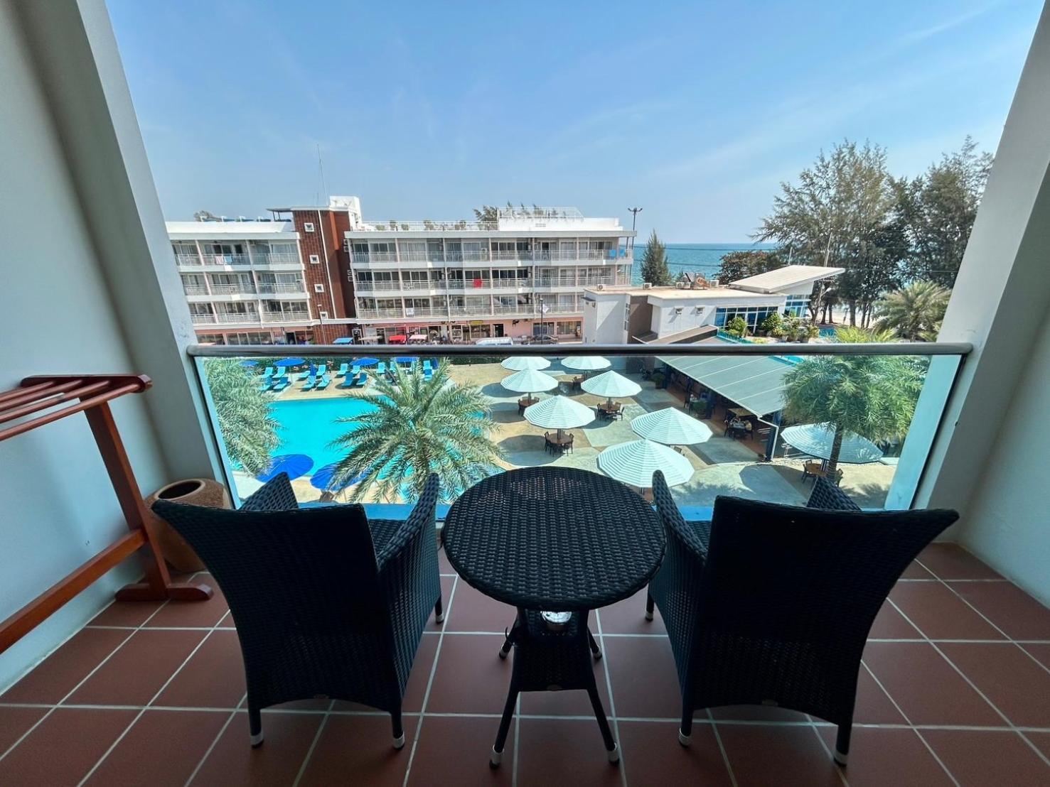 Grandblue & Beachclub Resort