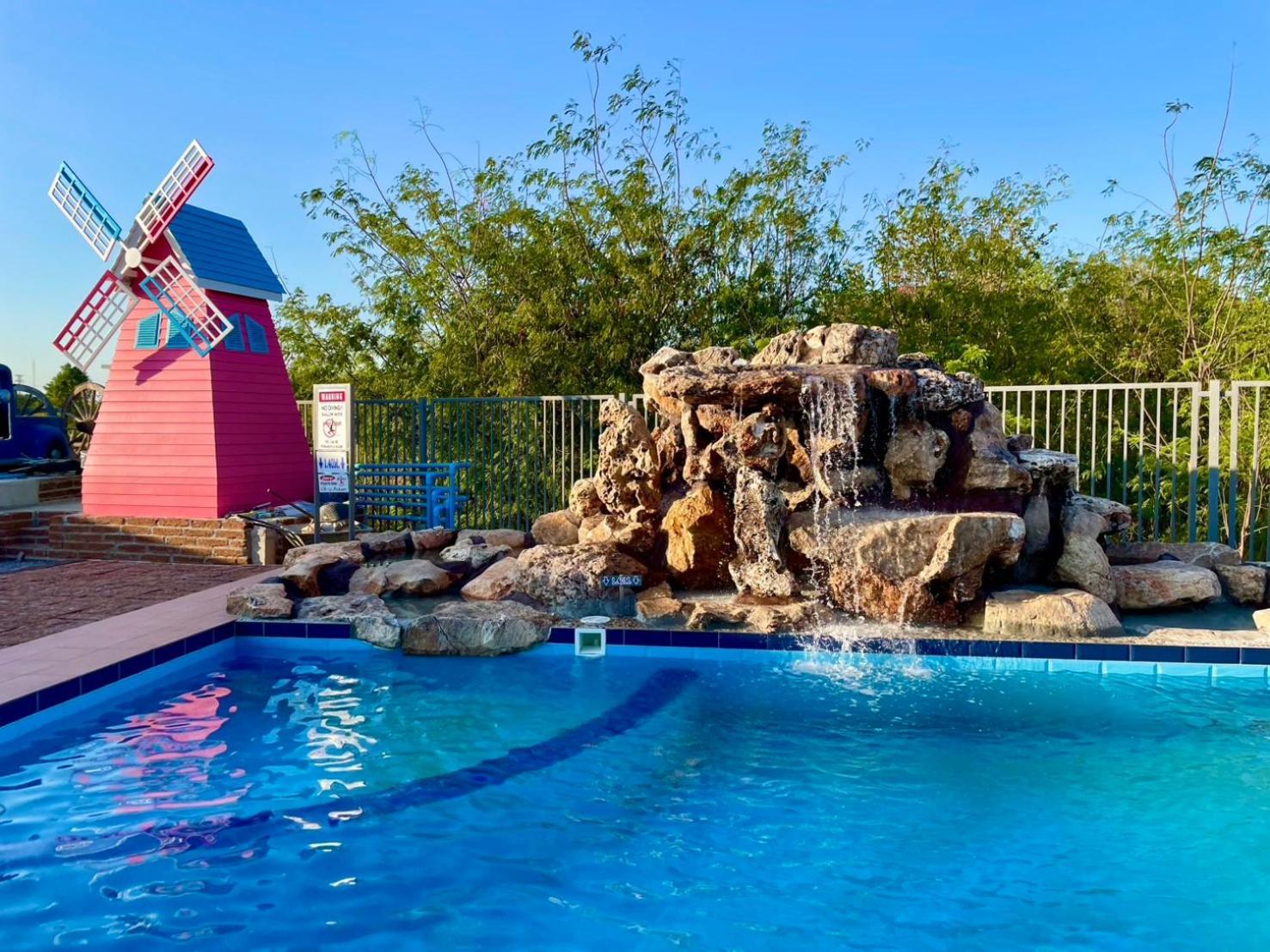 Mrk & Massage Resort
