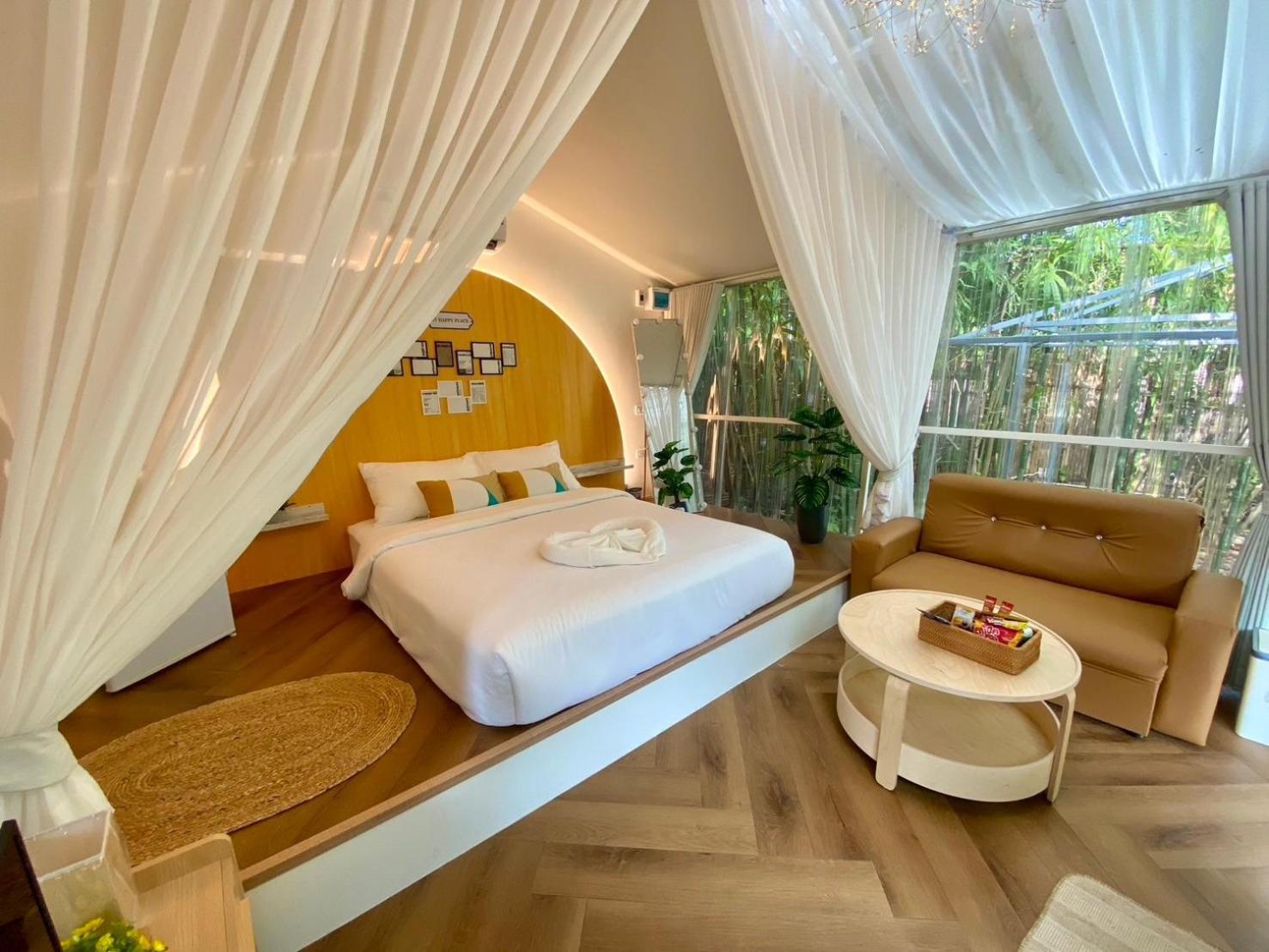 Baan Nai Baan Nok Nakhon Nayok