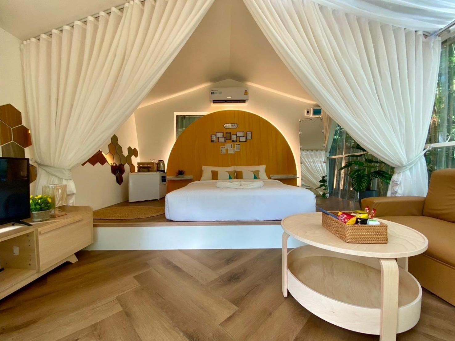 Baan Nai Baan Nok Resort
