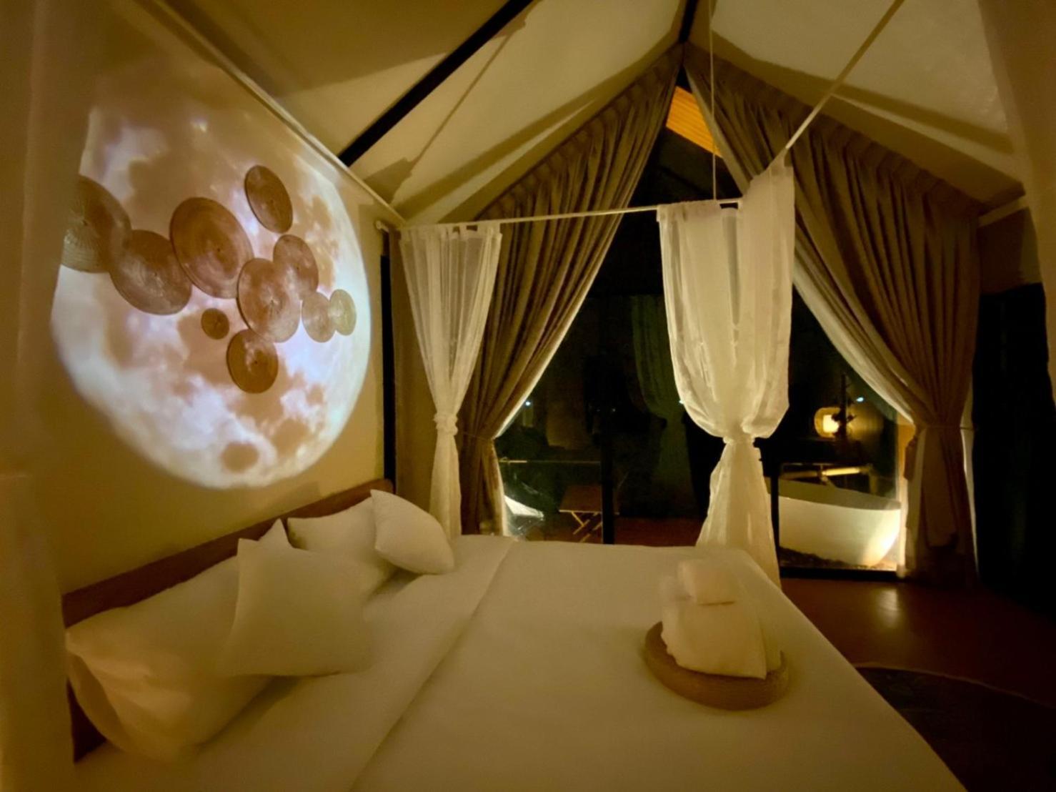 Baan Nai Baan Nok Resort 2*