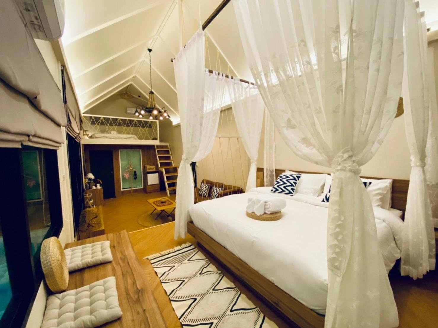 Baan Nai Baan Nok Resort