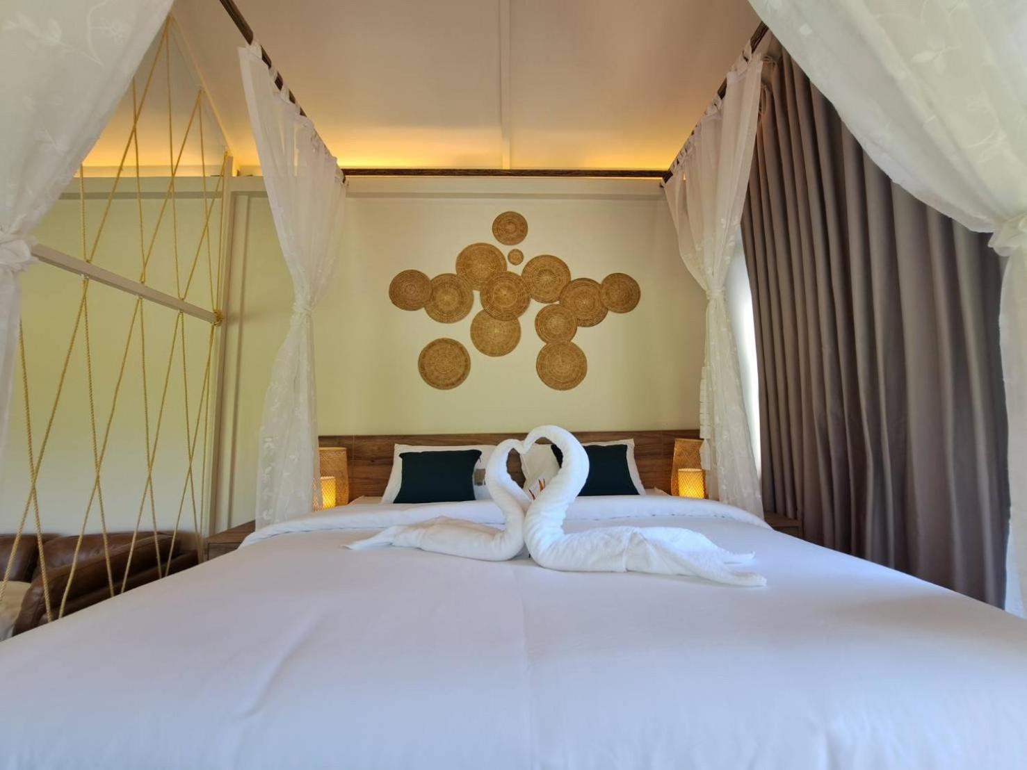 Resort Baan Nai Baan Nok 2*