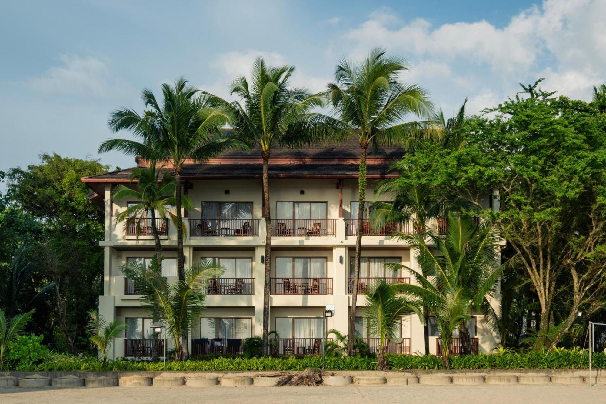 Apsara Beachfront & - Sha Extra 4*