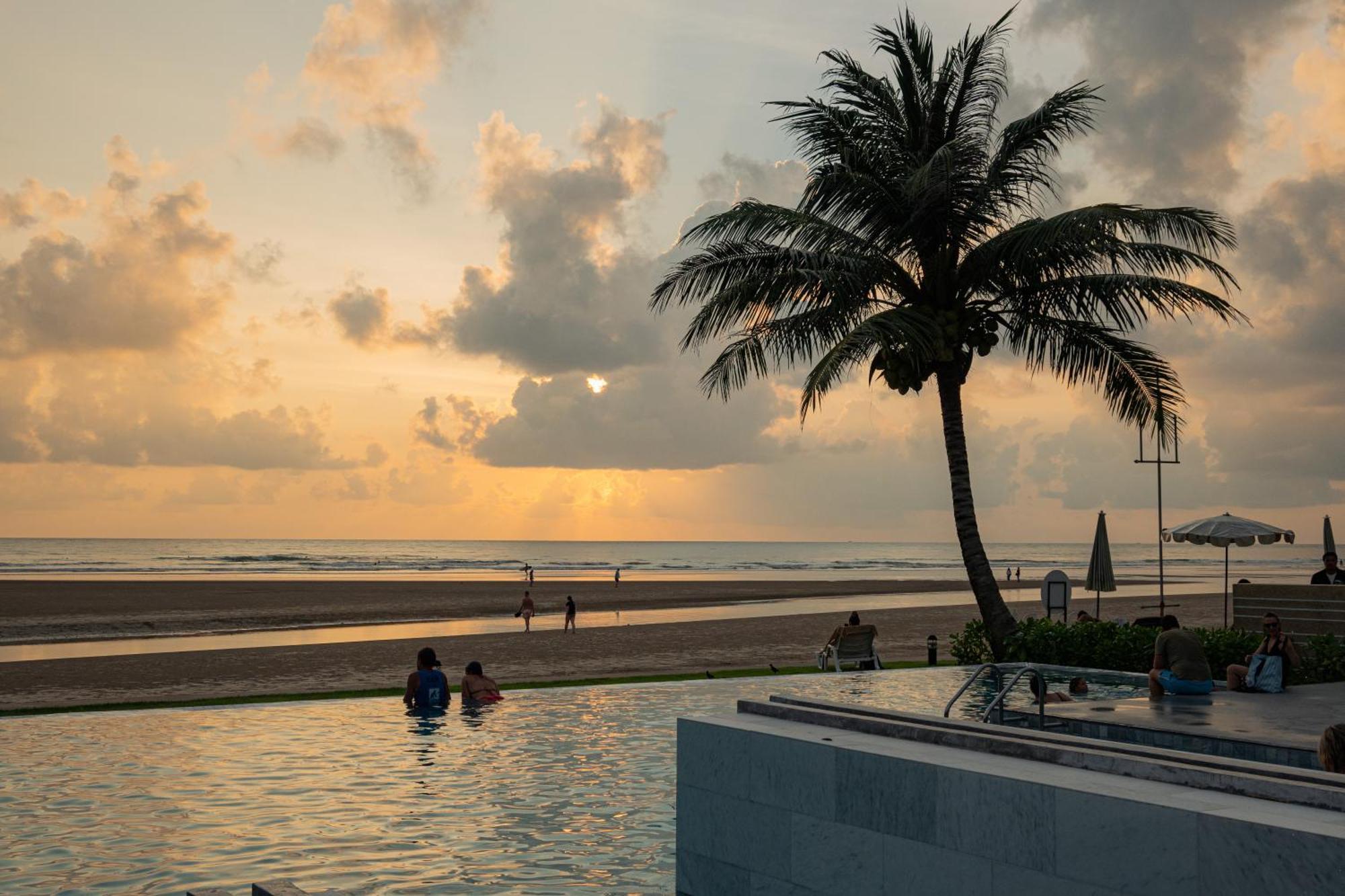 Apsara Beachfront & - Sha Extra 4* Khao Lak