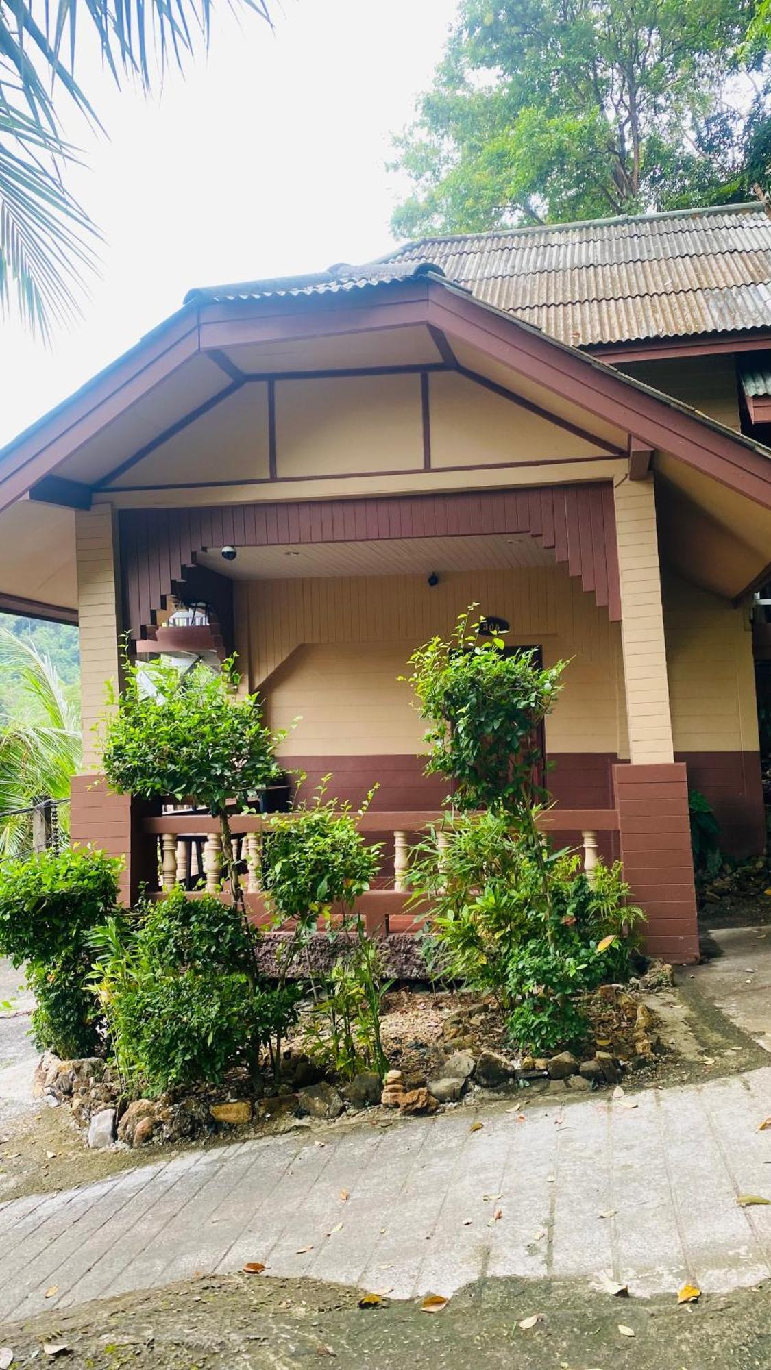 Hilltop Resort