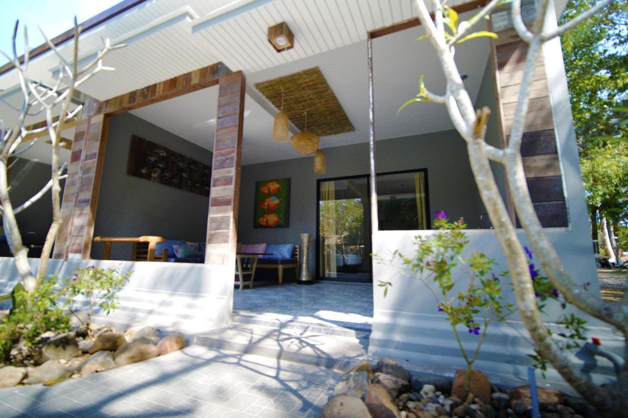 Cha Cha Chaolao Resort 3*
