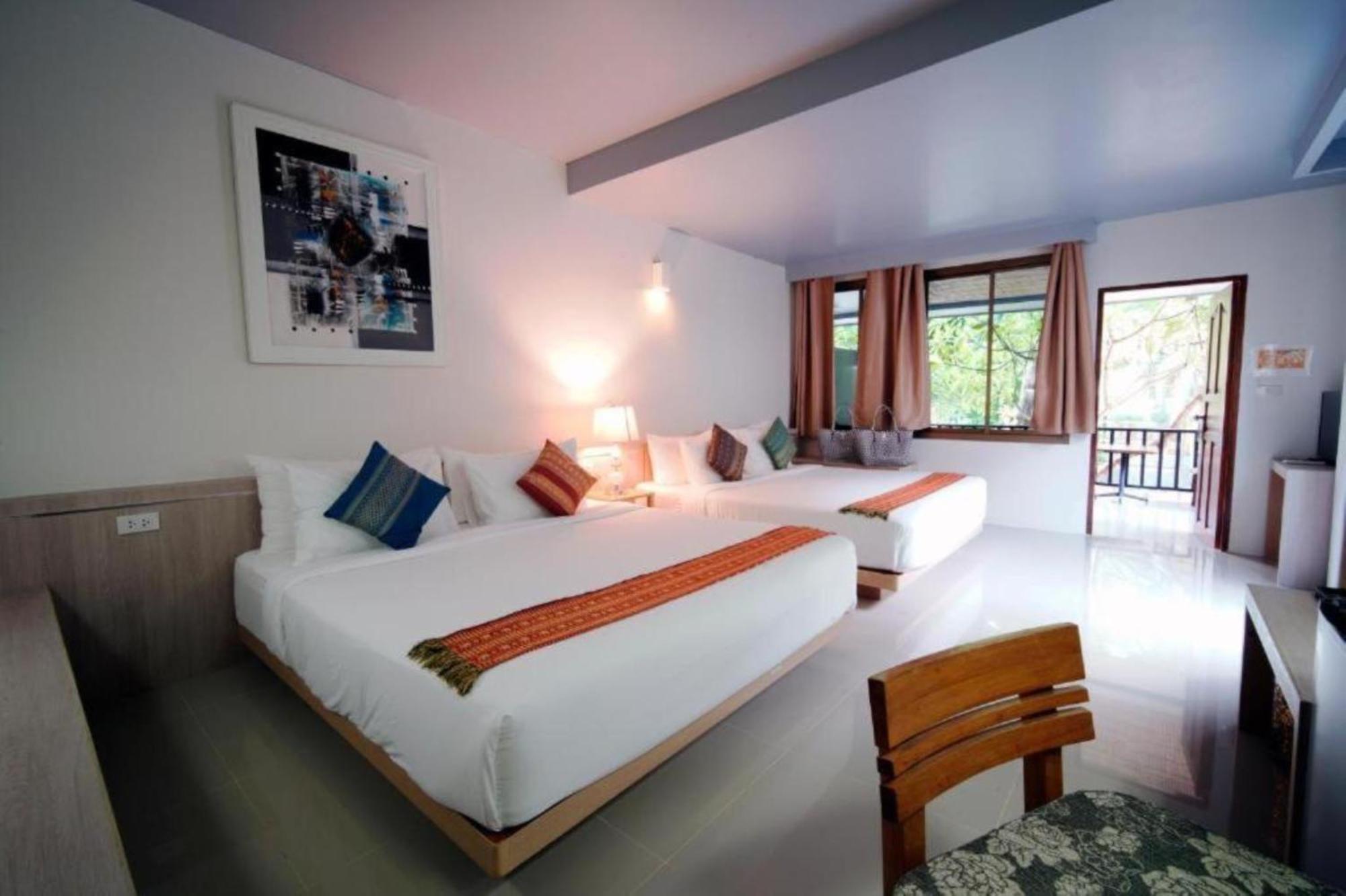 Hotel Cha-cha Krabi Beachfront