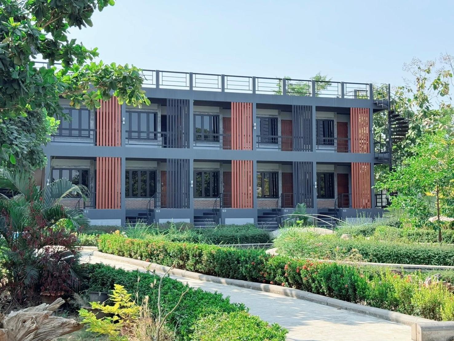 Resort Midtown 3*