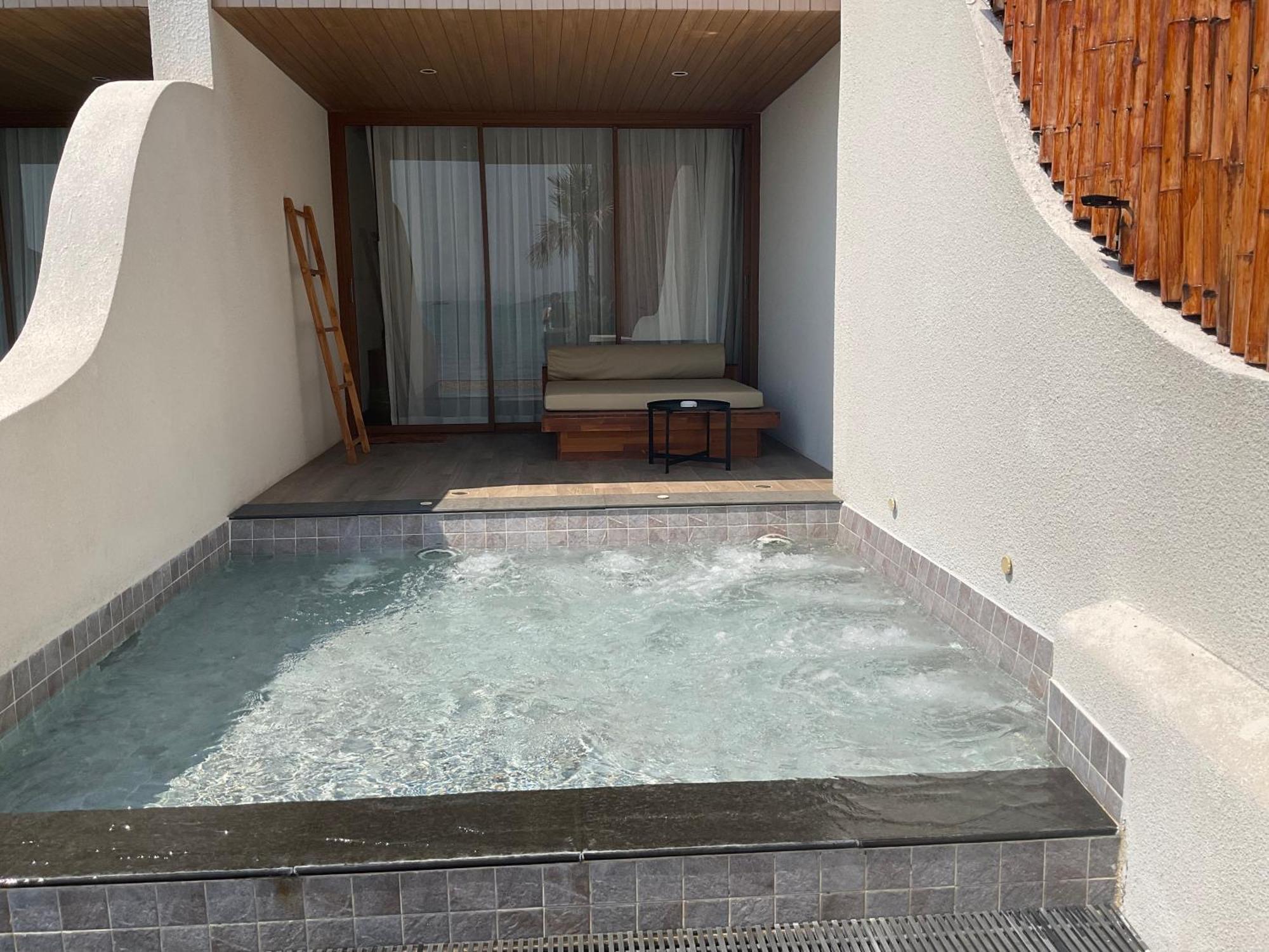 Tasana Bar And Luxury Resort Ko Lan