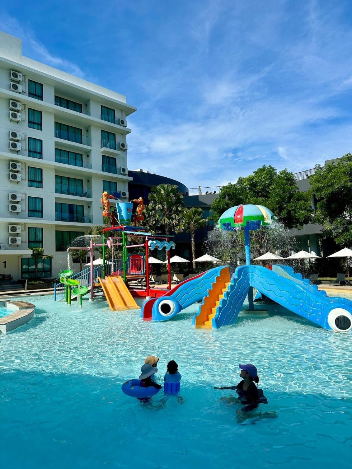 Super La 2 Pool Rawai