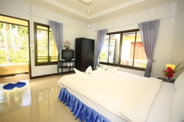 Moonwalk Lanta Resort 3*