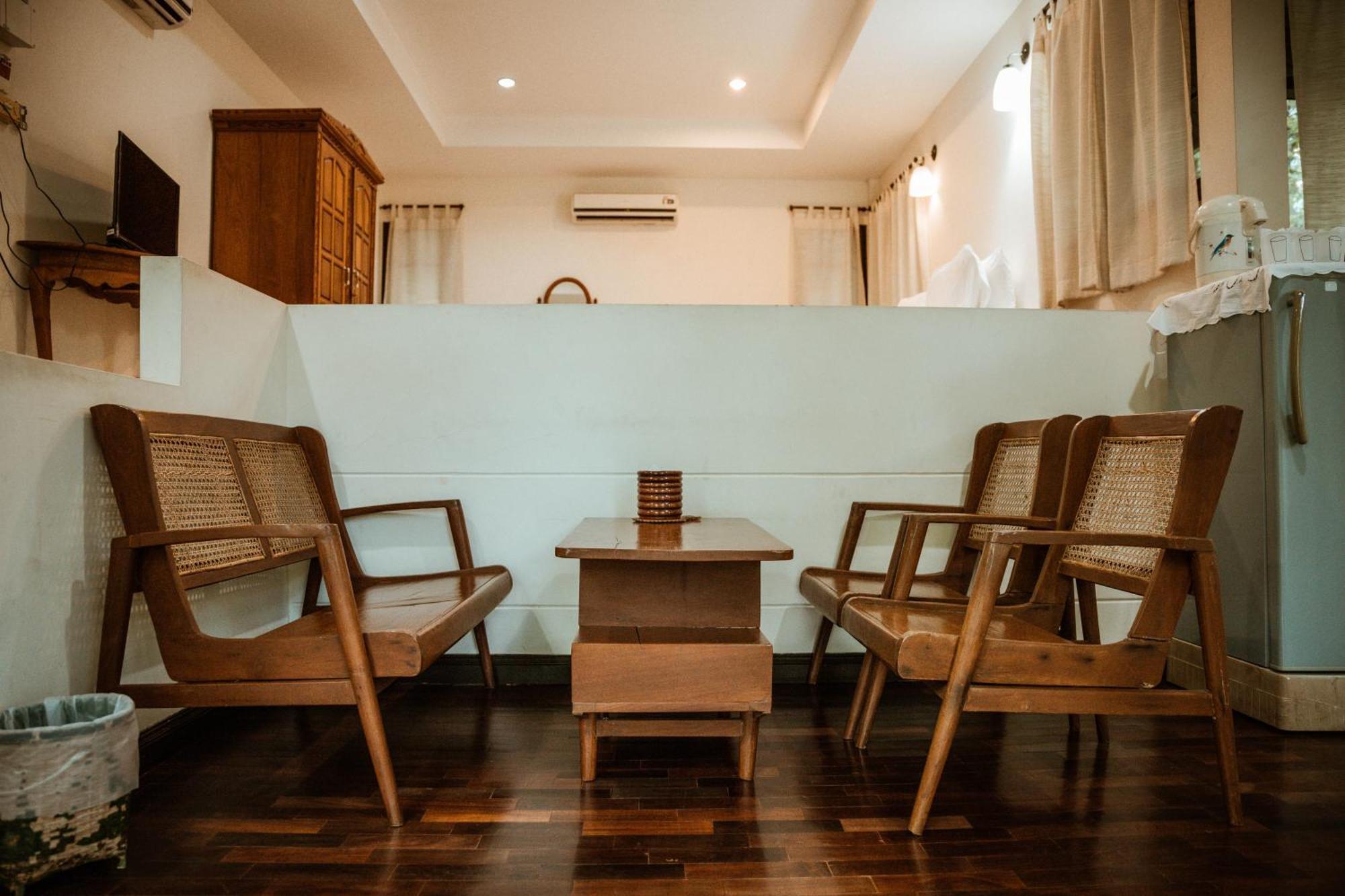 Andaman & Hotel Tak