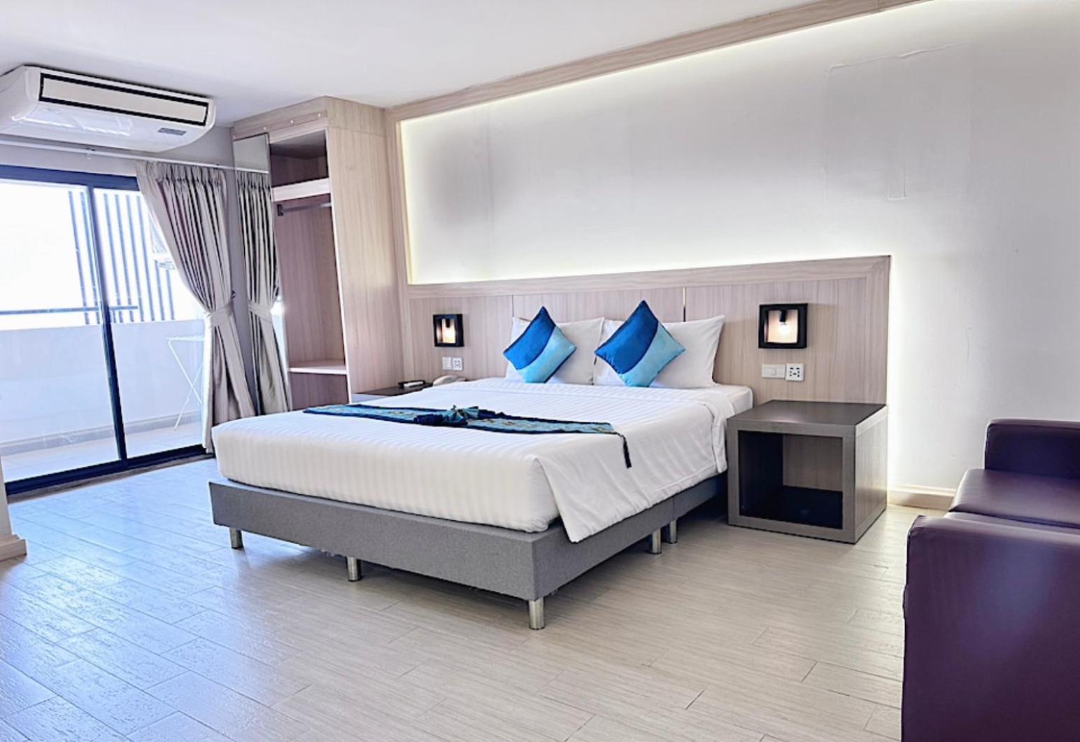 O2 Luxury Bang Phli