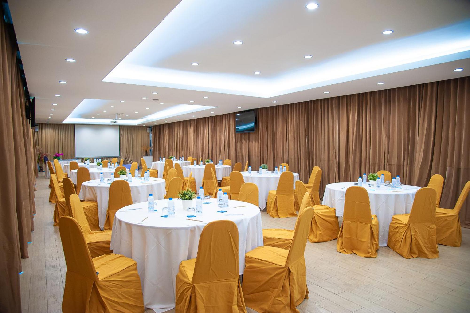 O2 Luxury Hotel Bang Phli
