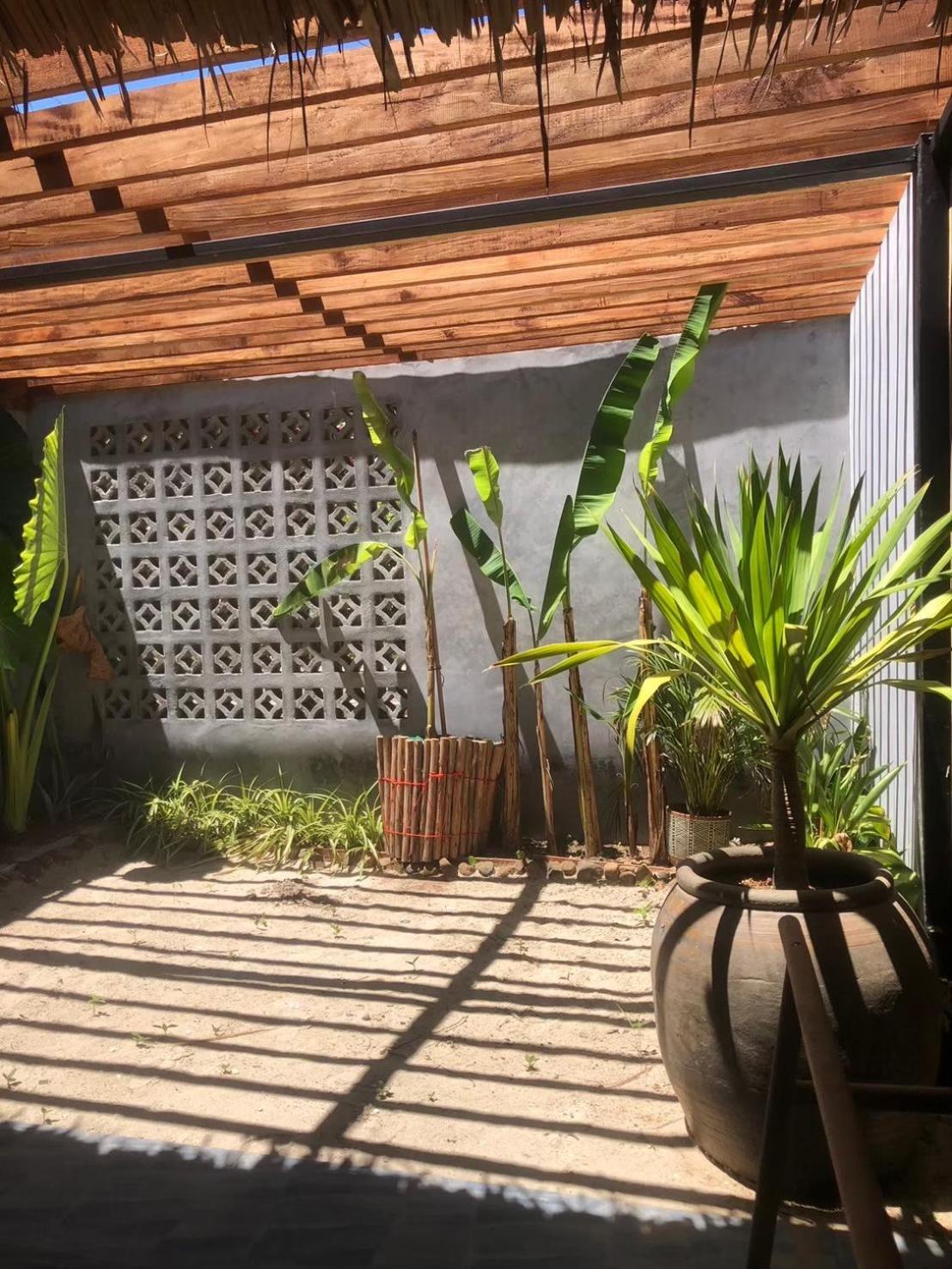 Lodge The Tropical *