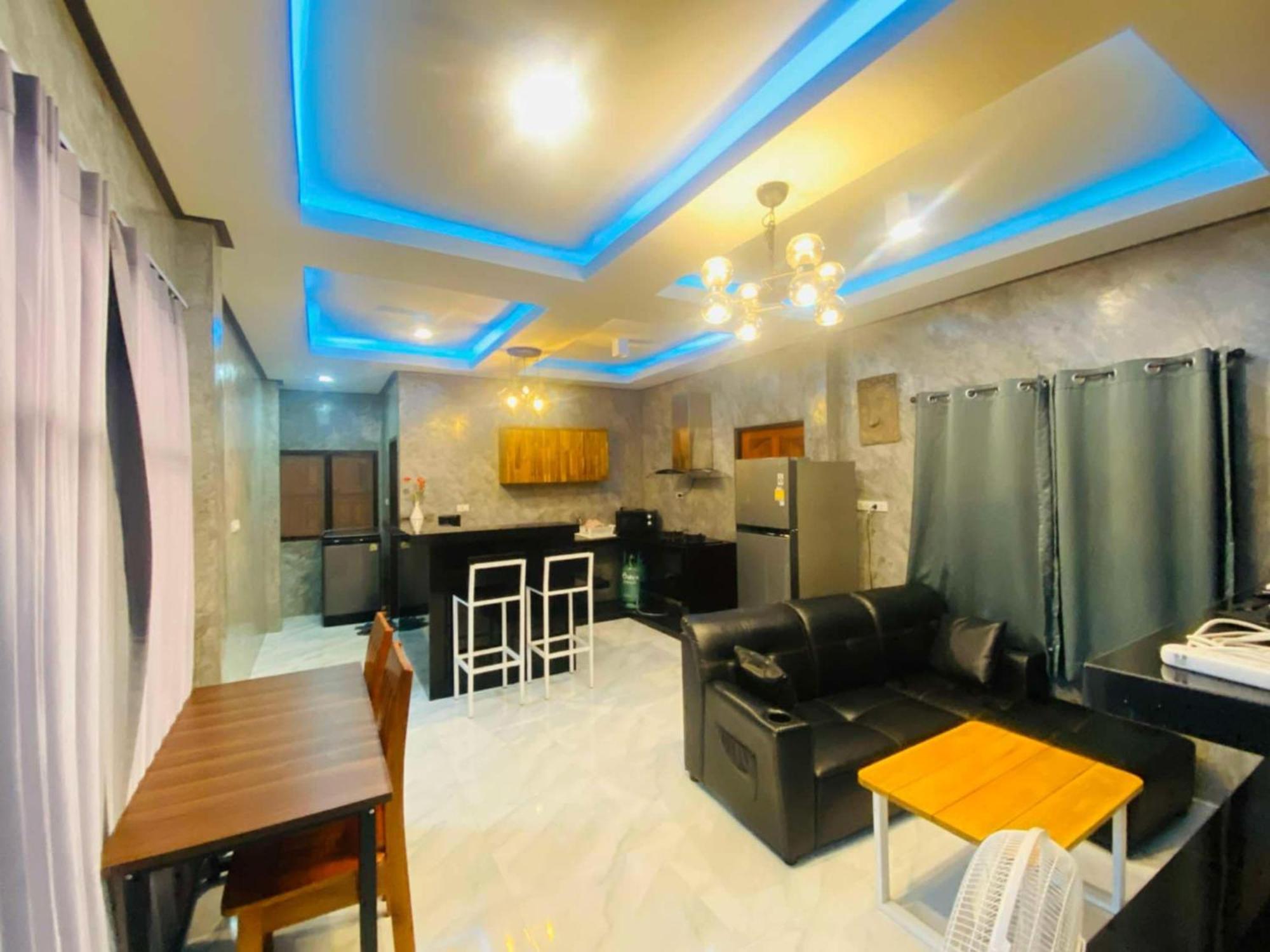 Thawat Boutique