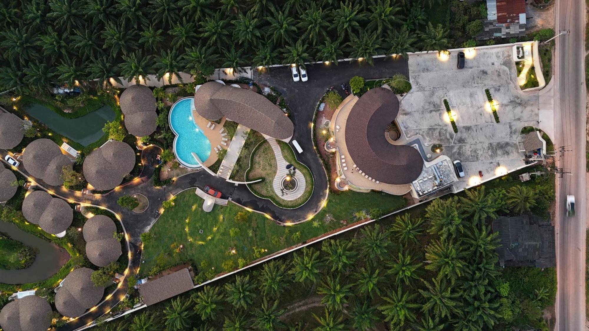 Resort Mahutsachan Khlong Thom