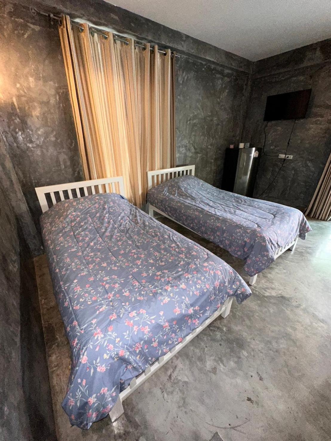 Bansuanrimnam Pakchong Inn 2*
