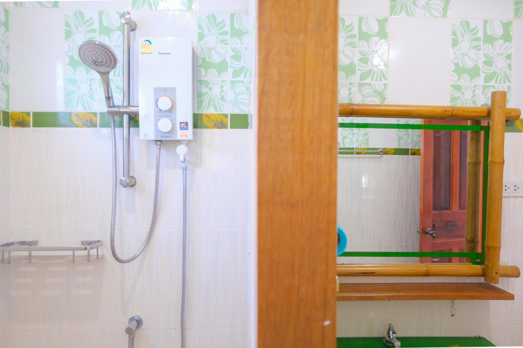Ther เธอ Guest house