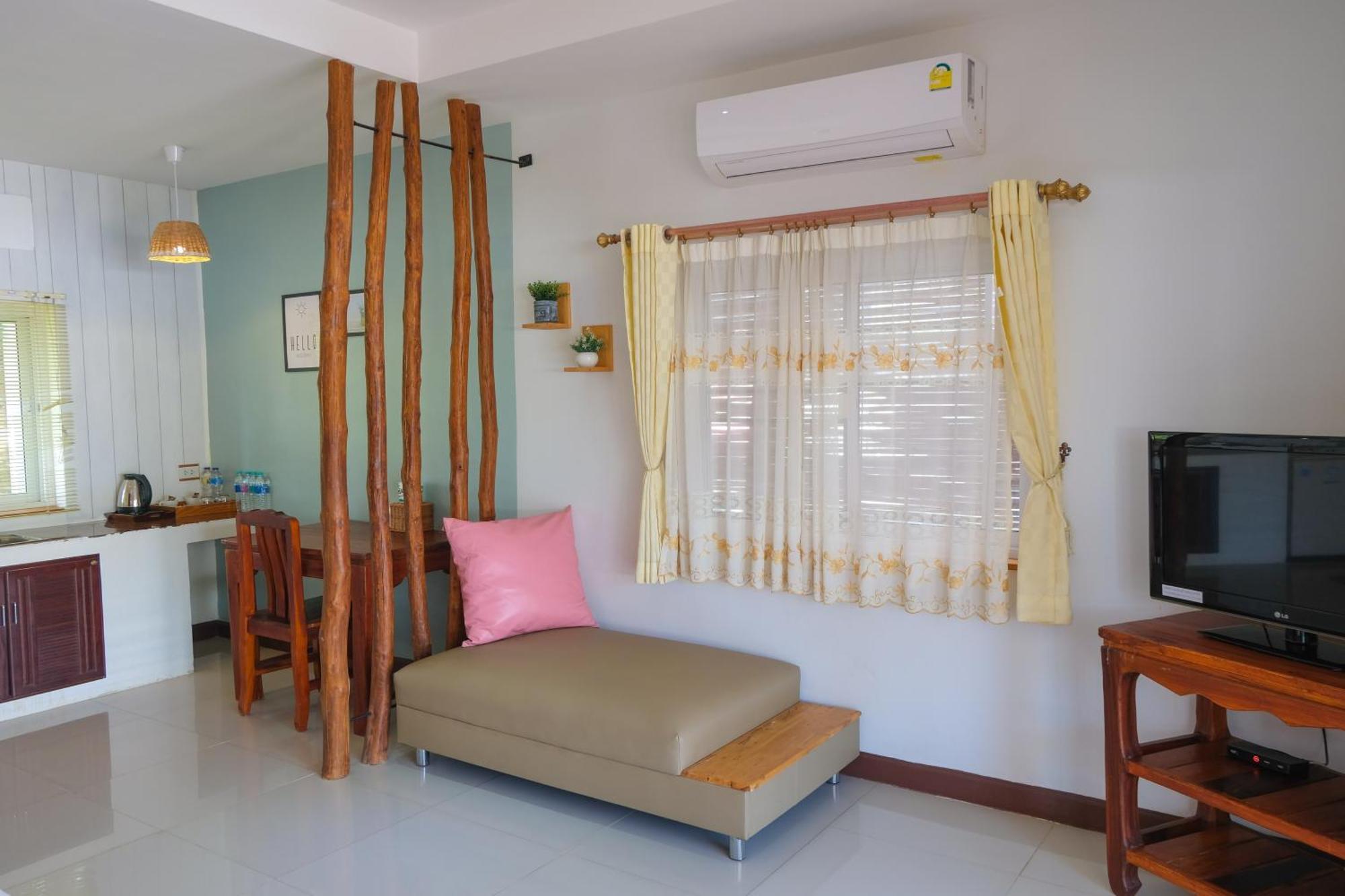 Ther เธอ Guest house Pran Buri