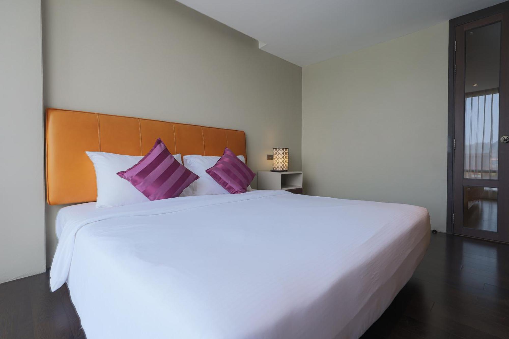 Balcony Courtyard Sriracha & Serviced Aparthotel Si Racha