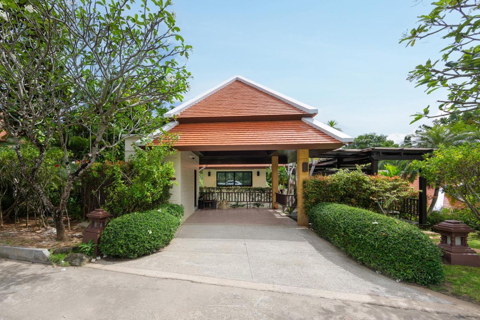 Baan Bua Estate By Tropiclook Nai Harn