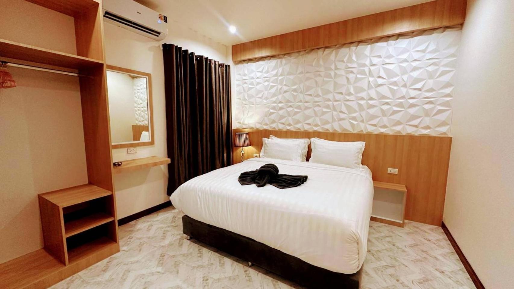 Pinthong Aonang Villa