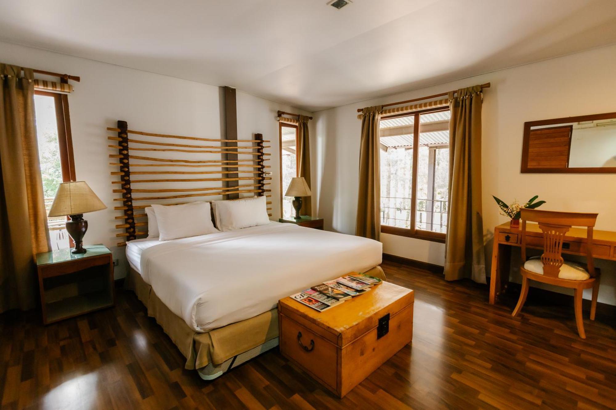 The At Polo Escape 4*