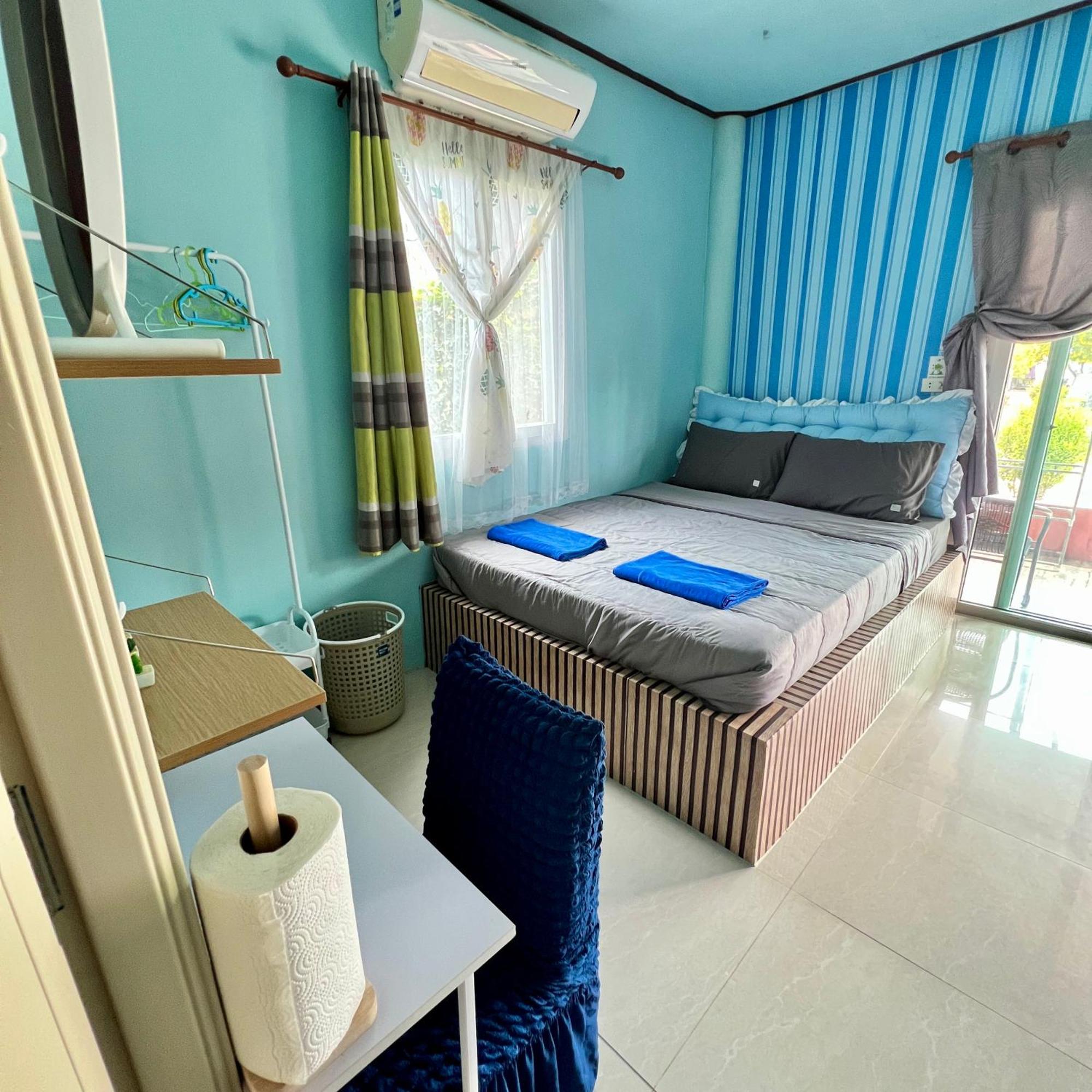 Lee Red House Resort 2*
