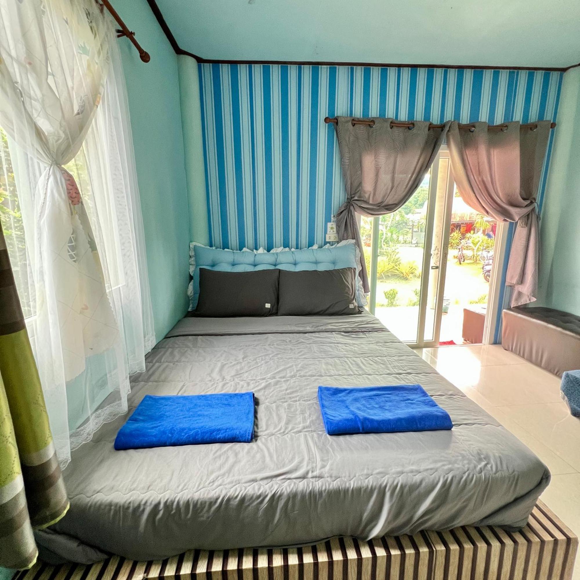 Lee Red House Resort Ban Lak Uan