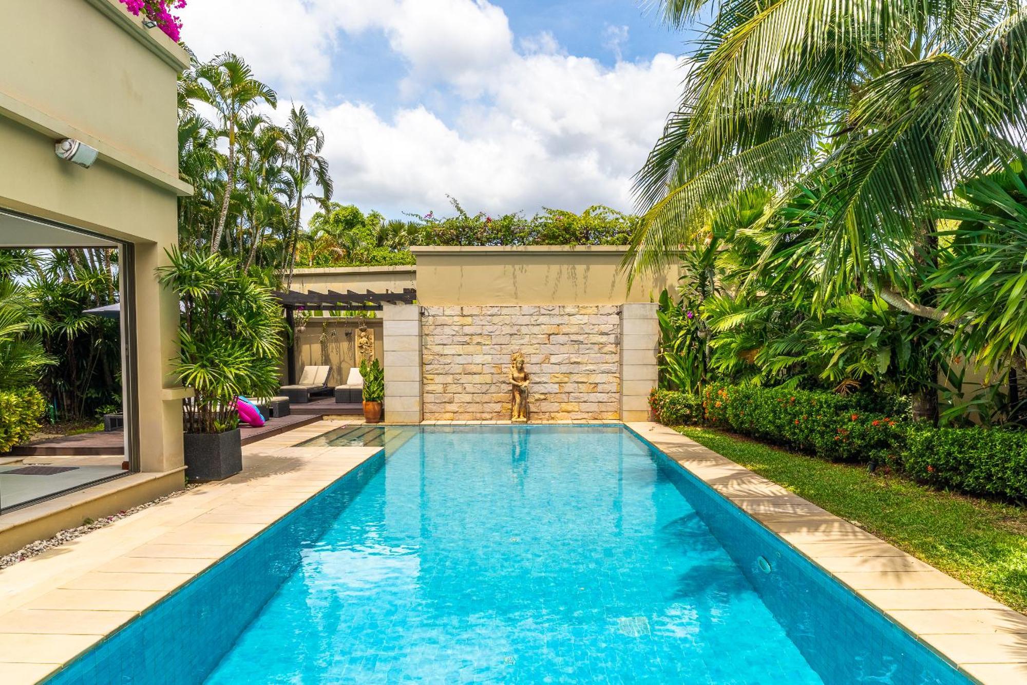 The - Private Retreat, 10-min Walk To Bangtao Villa Phuket