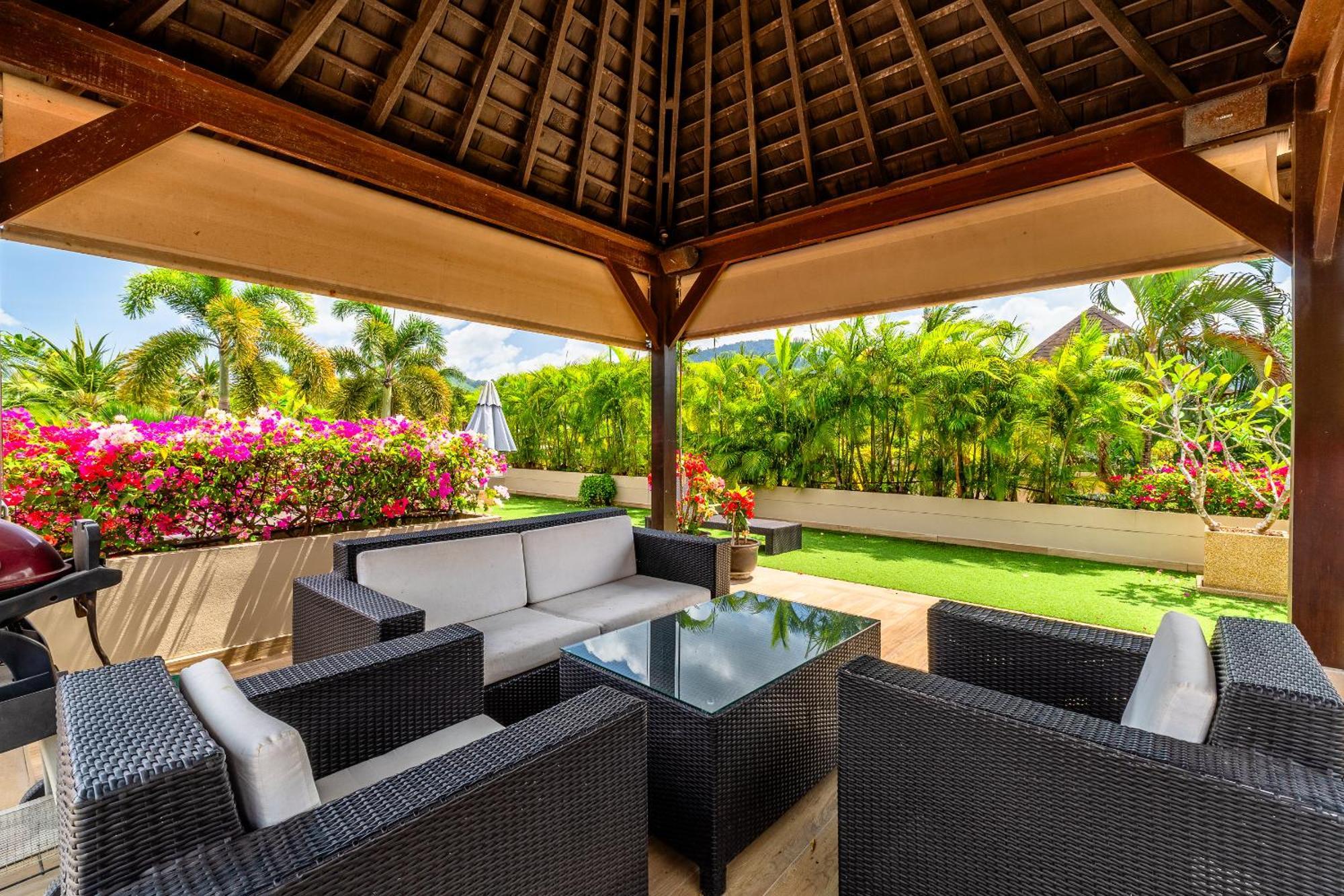The - Private Retreat, 10-min Walk To Bangtao Villa Phuket