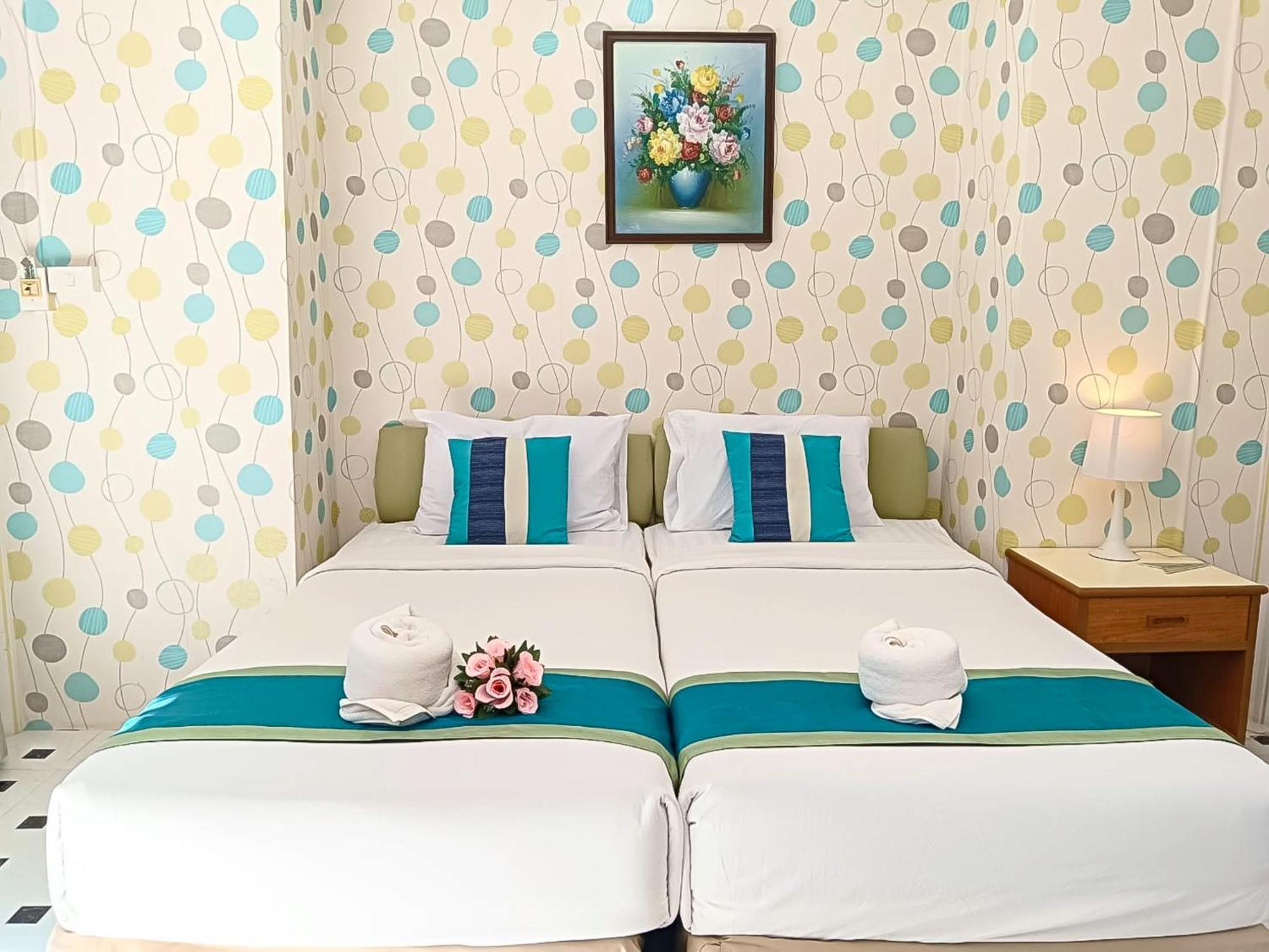 Hotel Saitharn Iyara Sai Yok