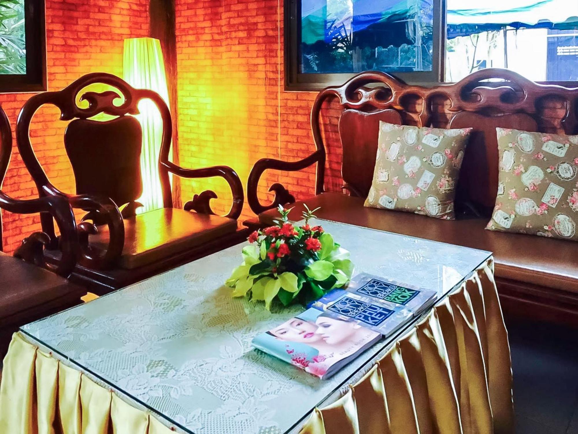 Saitharn Iyara Hotel