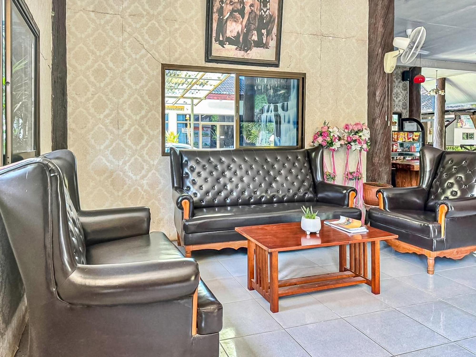 Saitharn Iyara Hotel