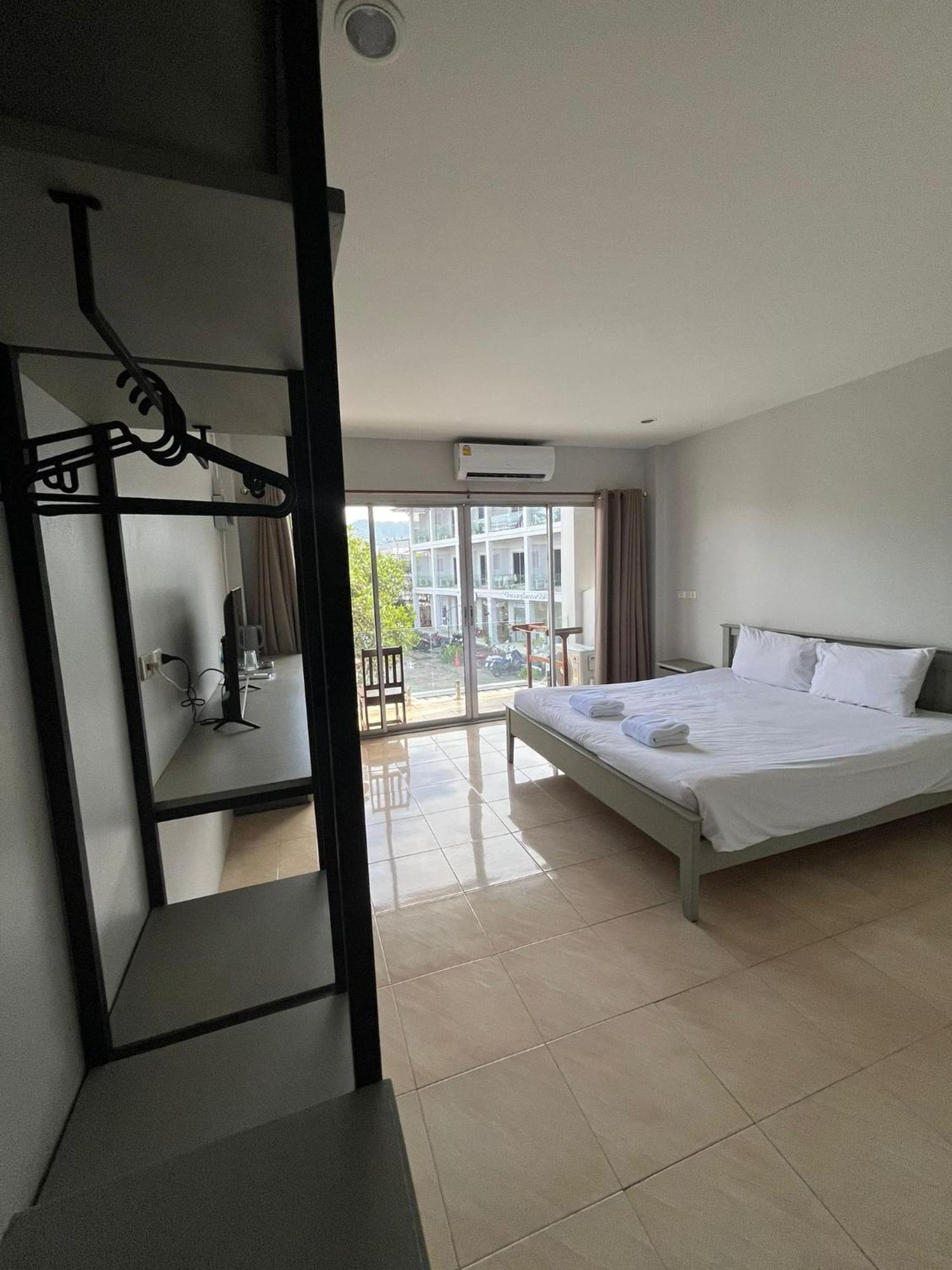 Chaweng Terrace 2*