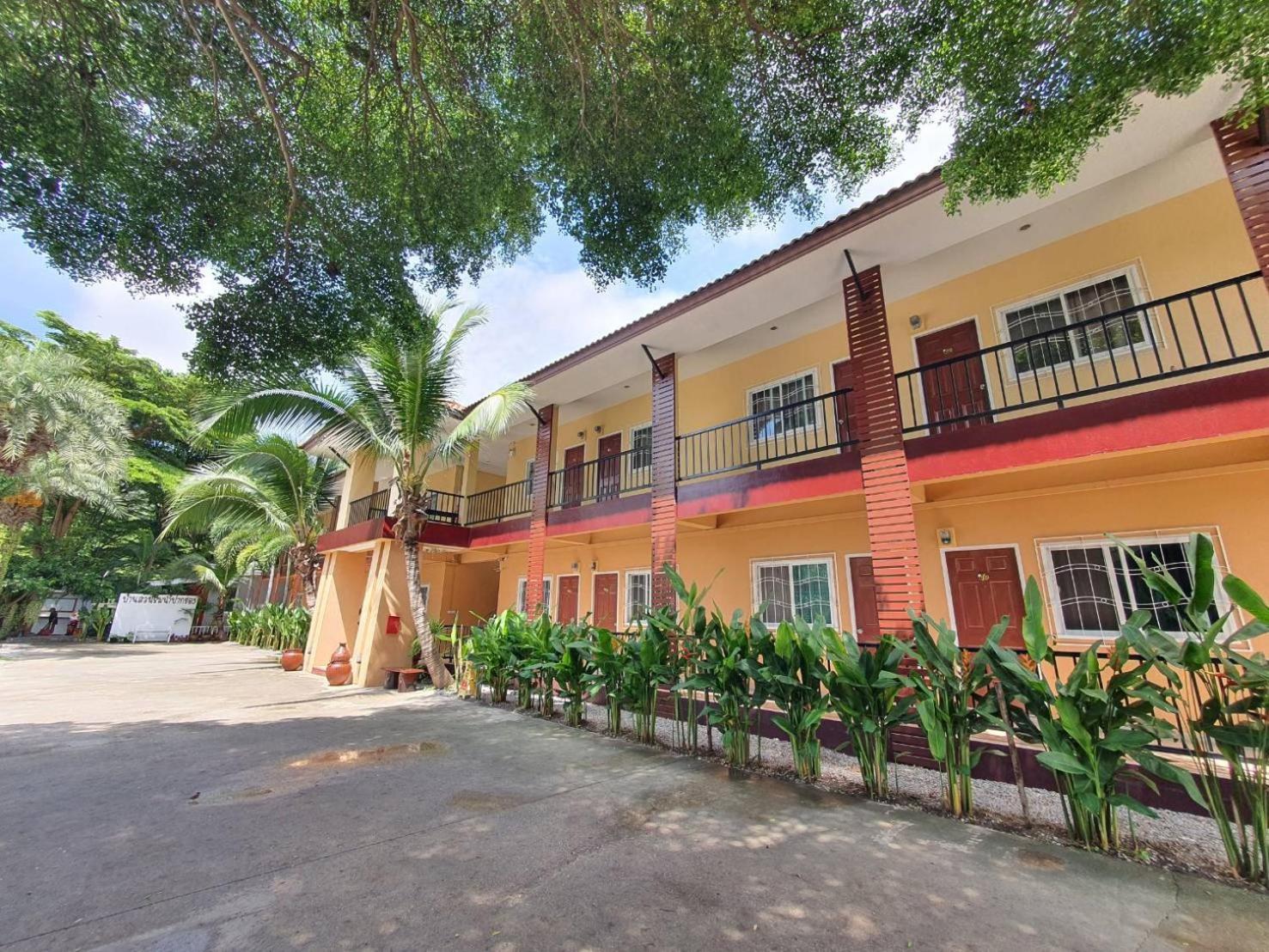 Bansuanrimnam Pakchong Inn Nakhon Ratchasima