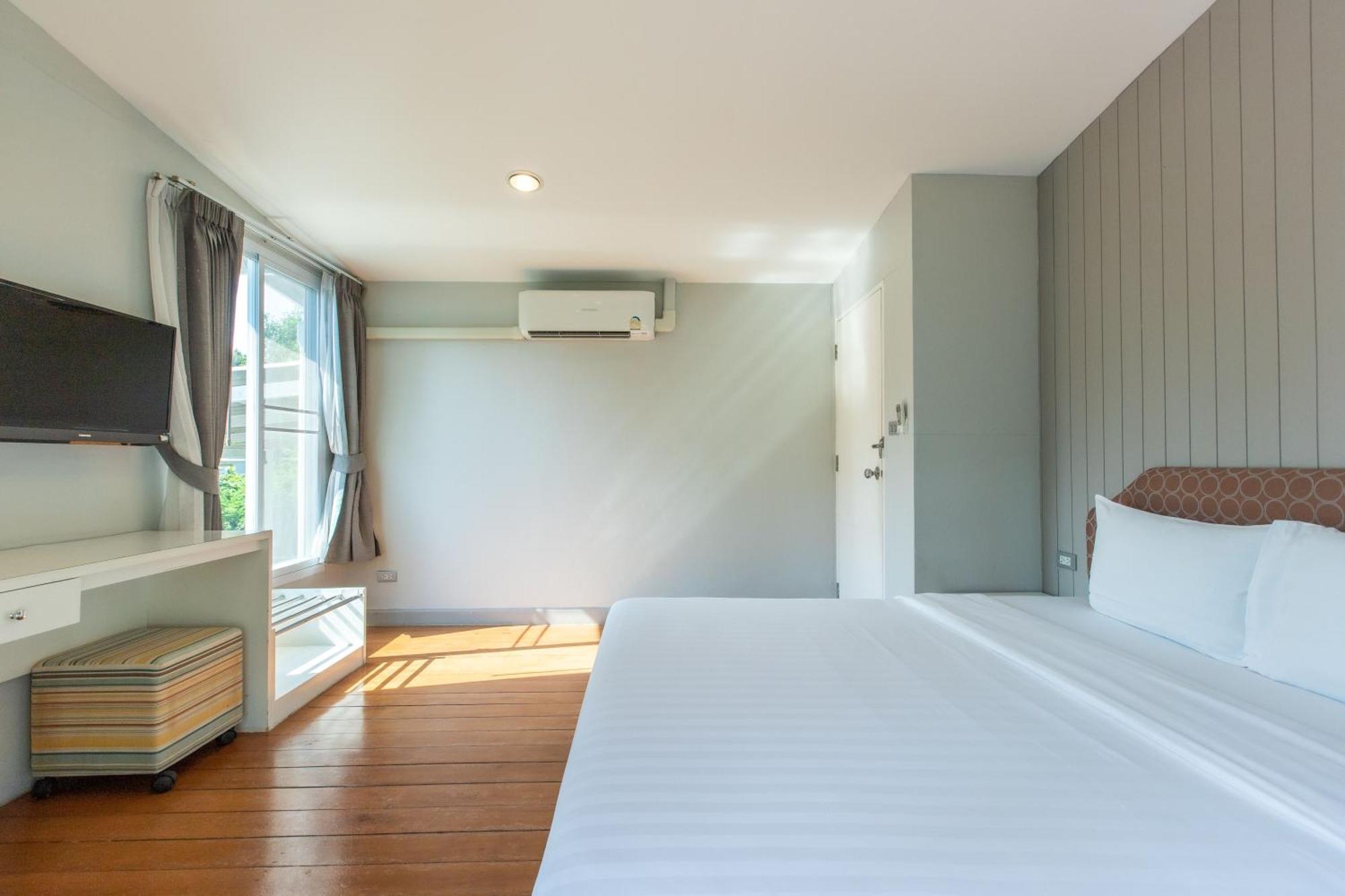 Bangsaen Heritage Hotel