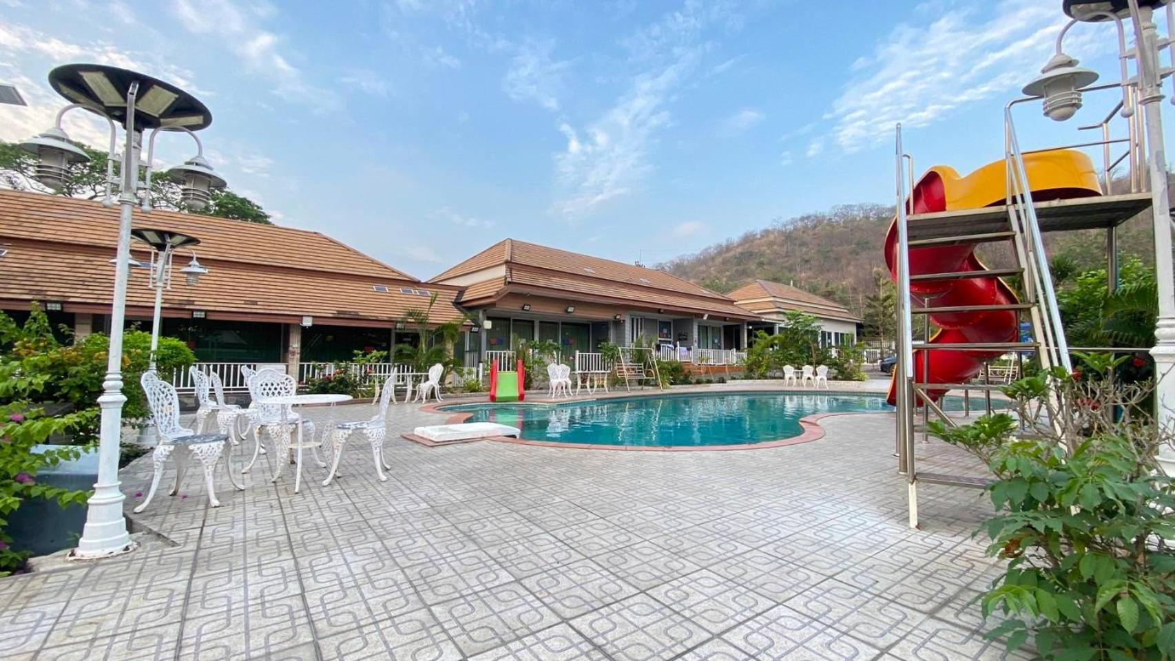Resort Baan Dara