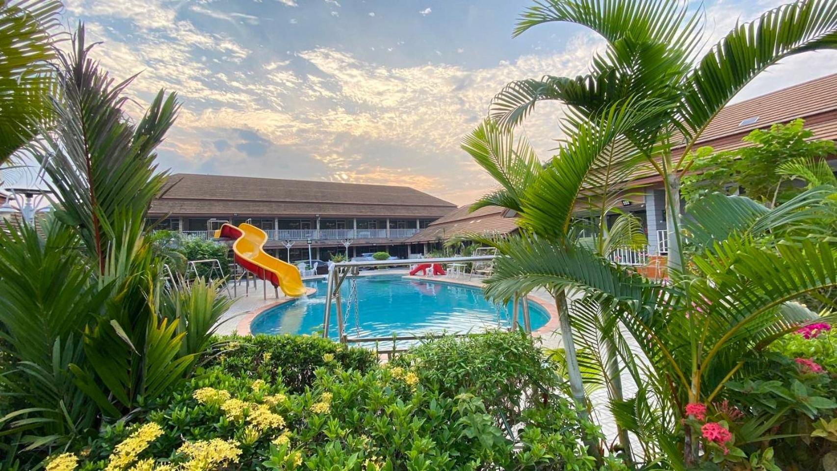 Baan Dara Resort Sara Buri