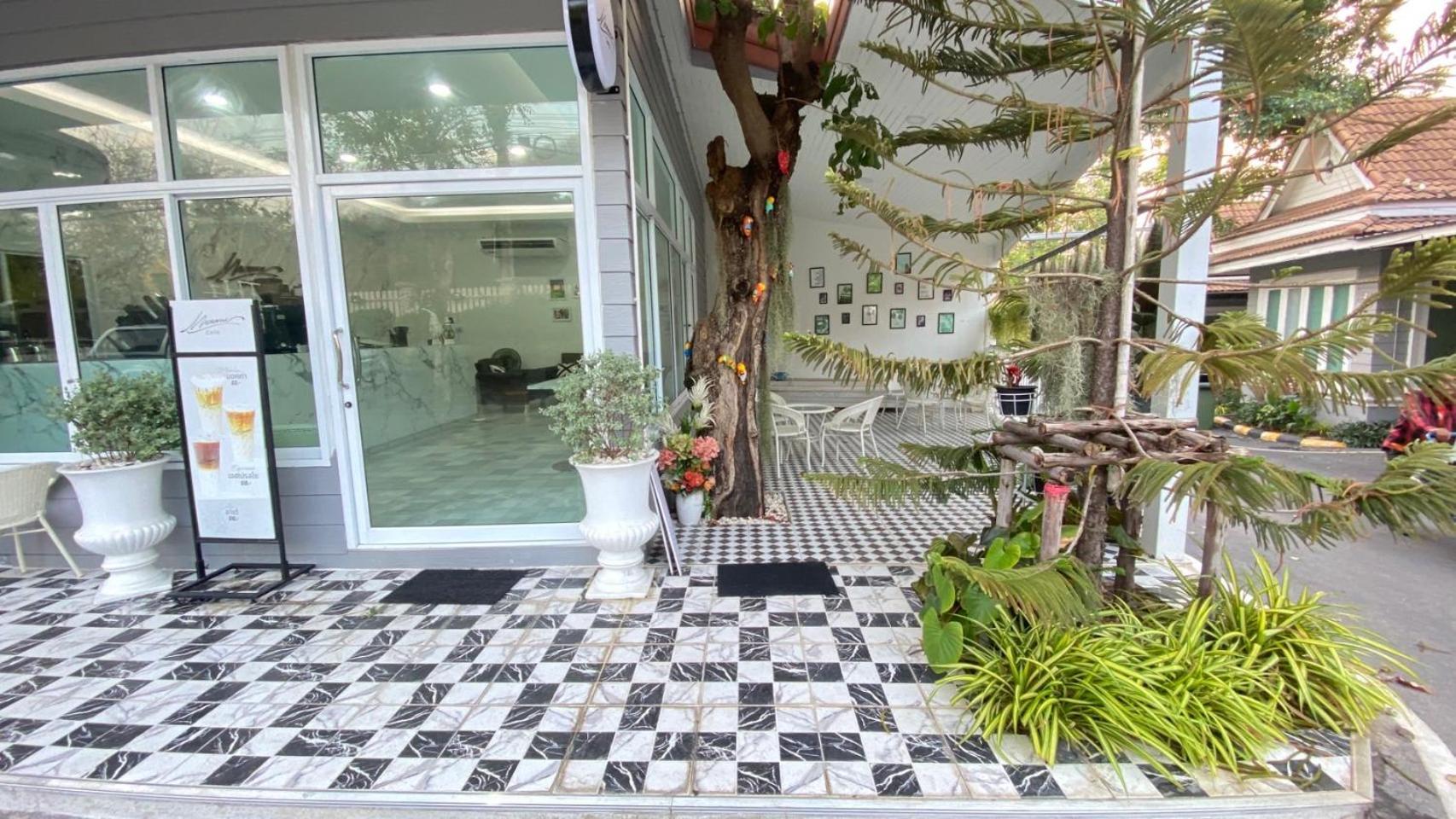 Baan Dara Resort 3*