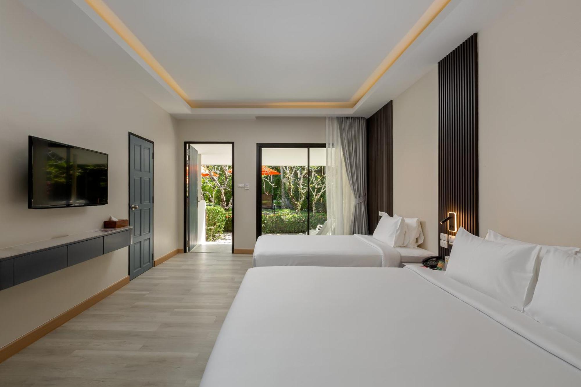 Resort And 4*
