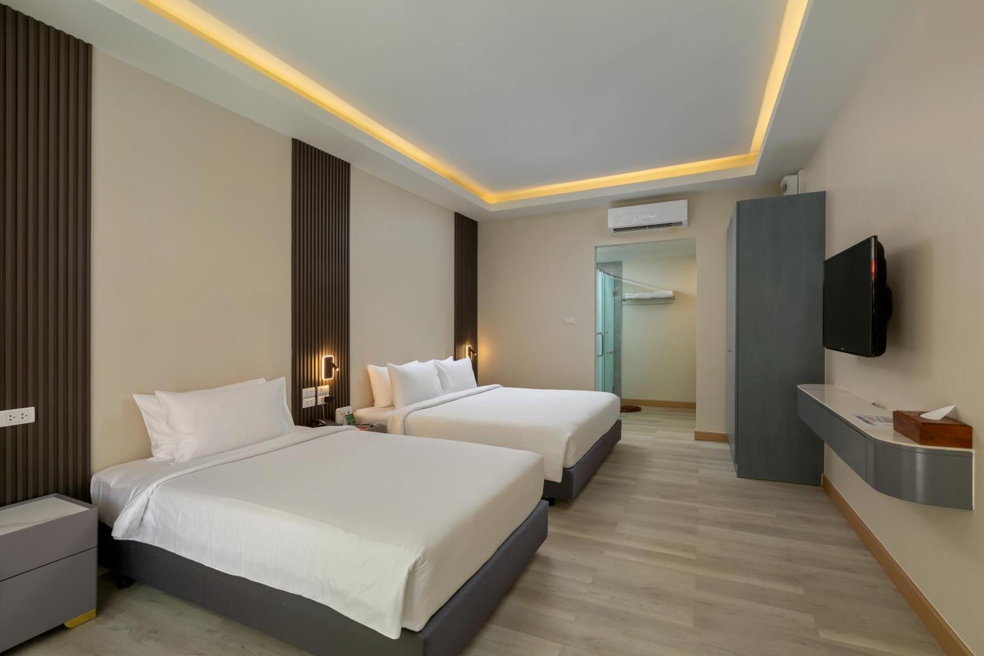 Resort And Nai Yang