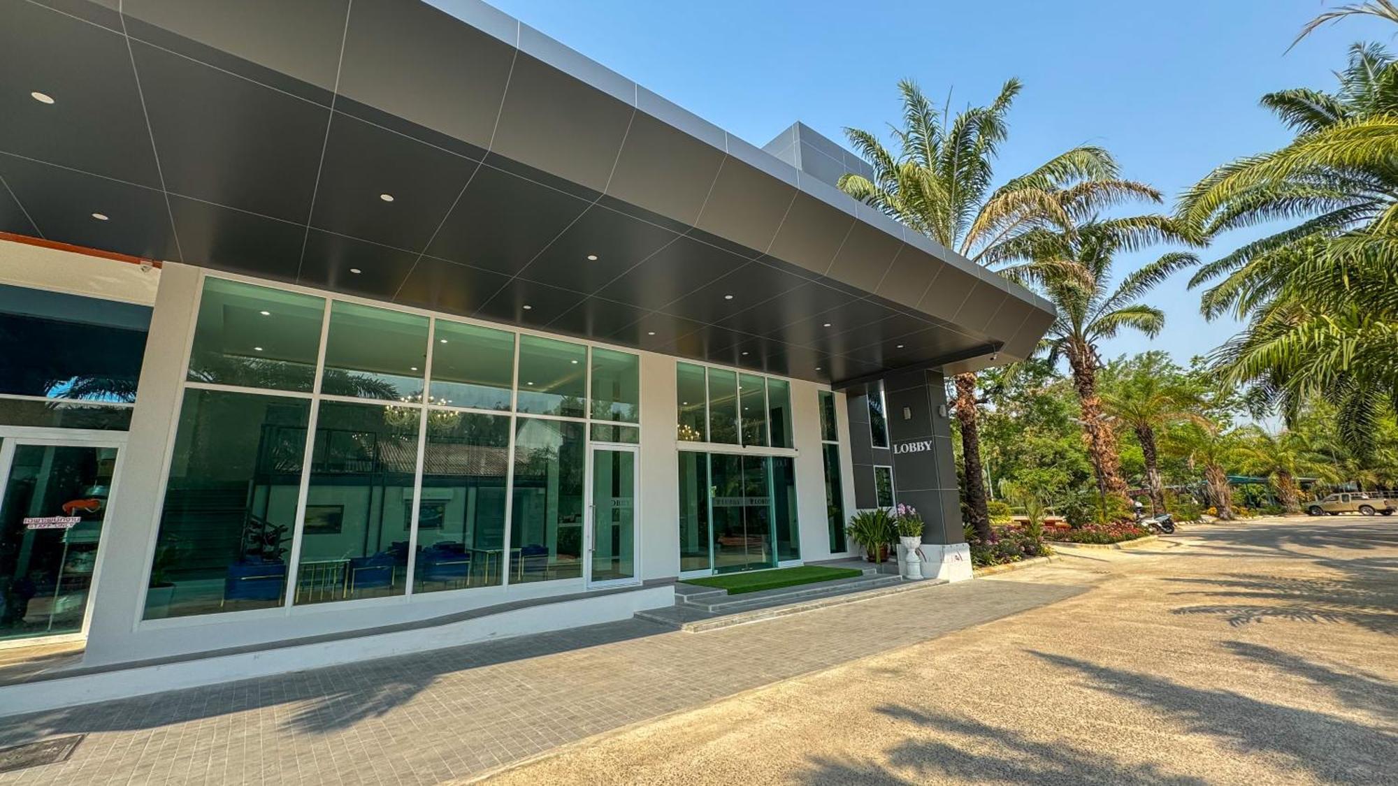 Baan Suan Khun Ta And Golf Hotel Ubon Ratchathani
