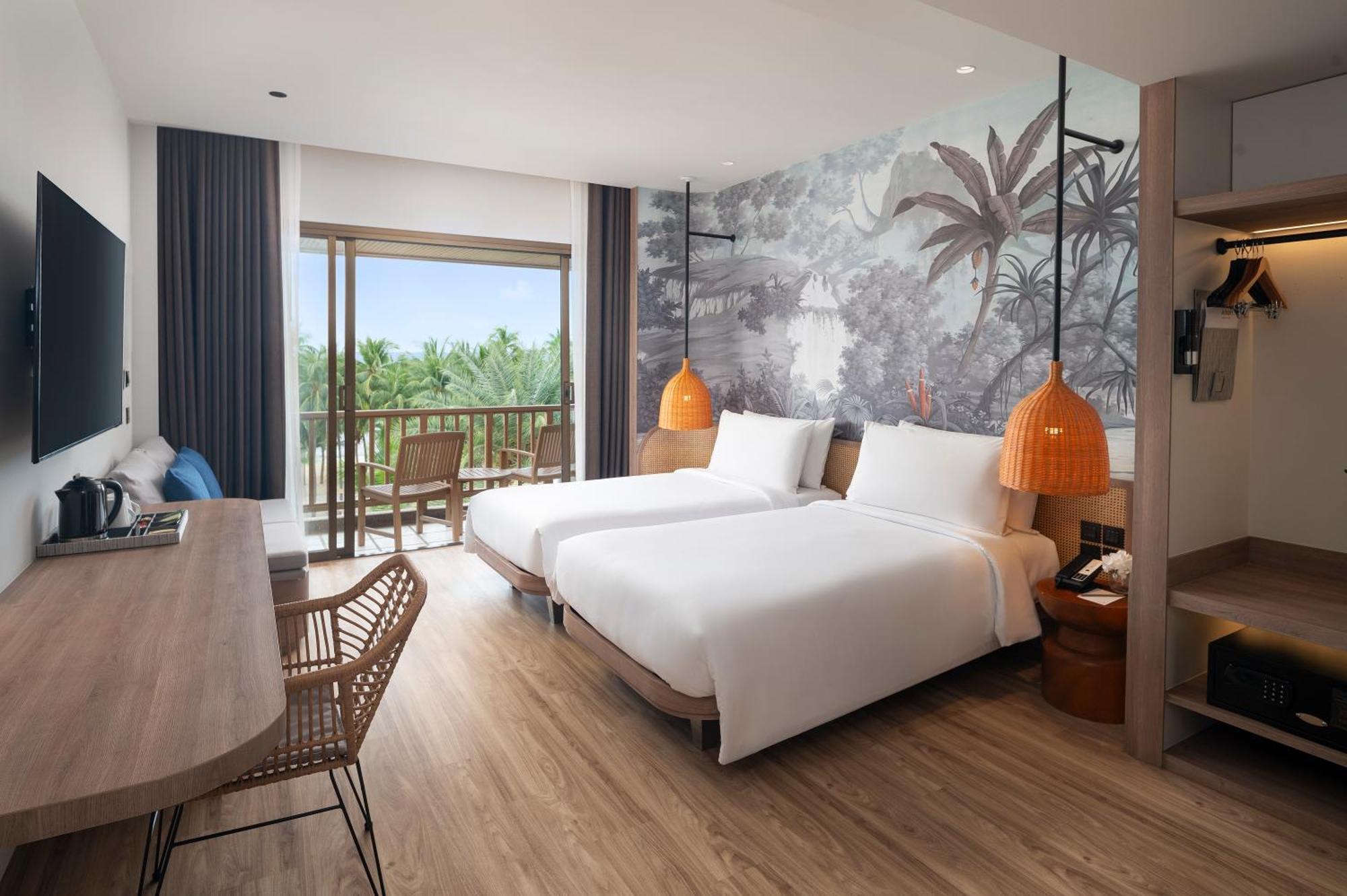 Resort The Tide