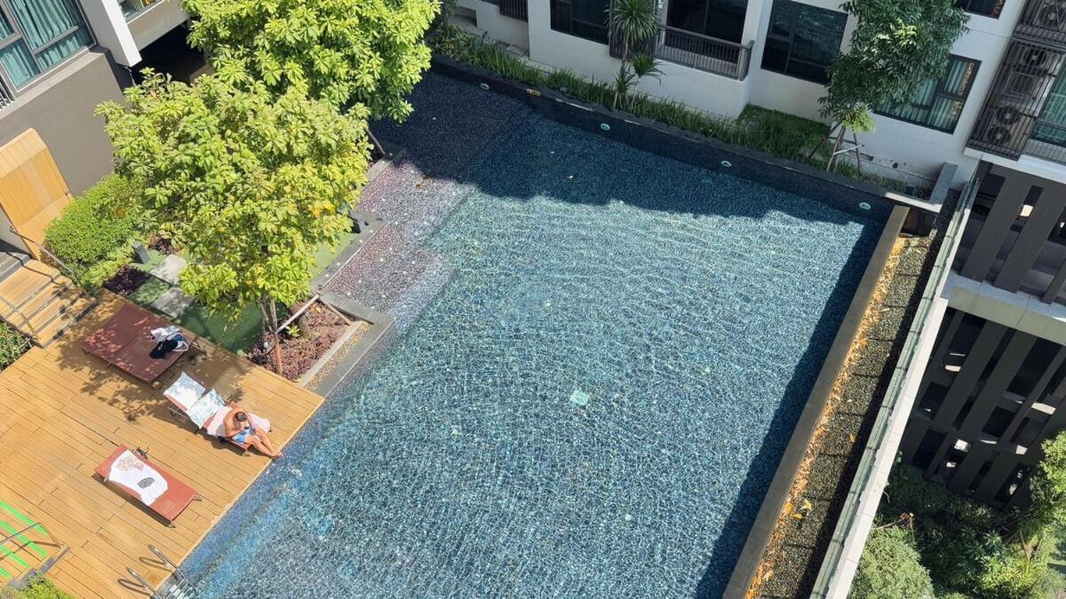 Luxury With Train Access Apartment Bangkok